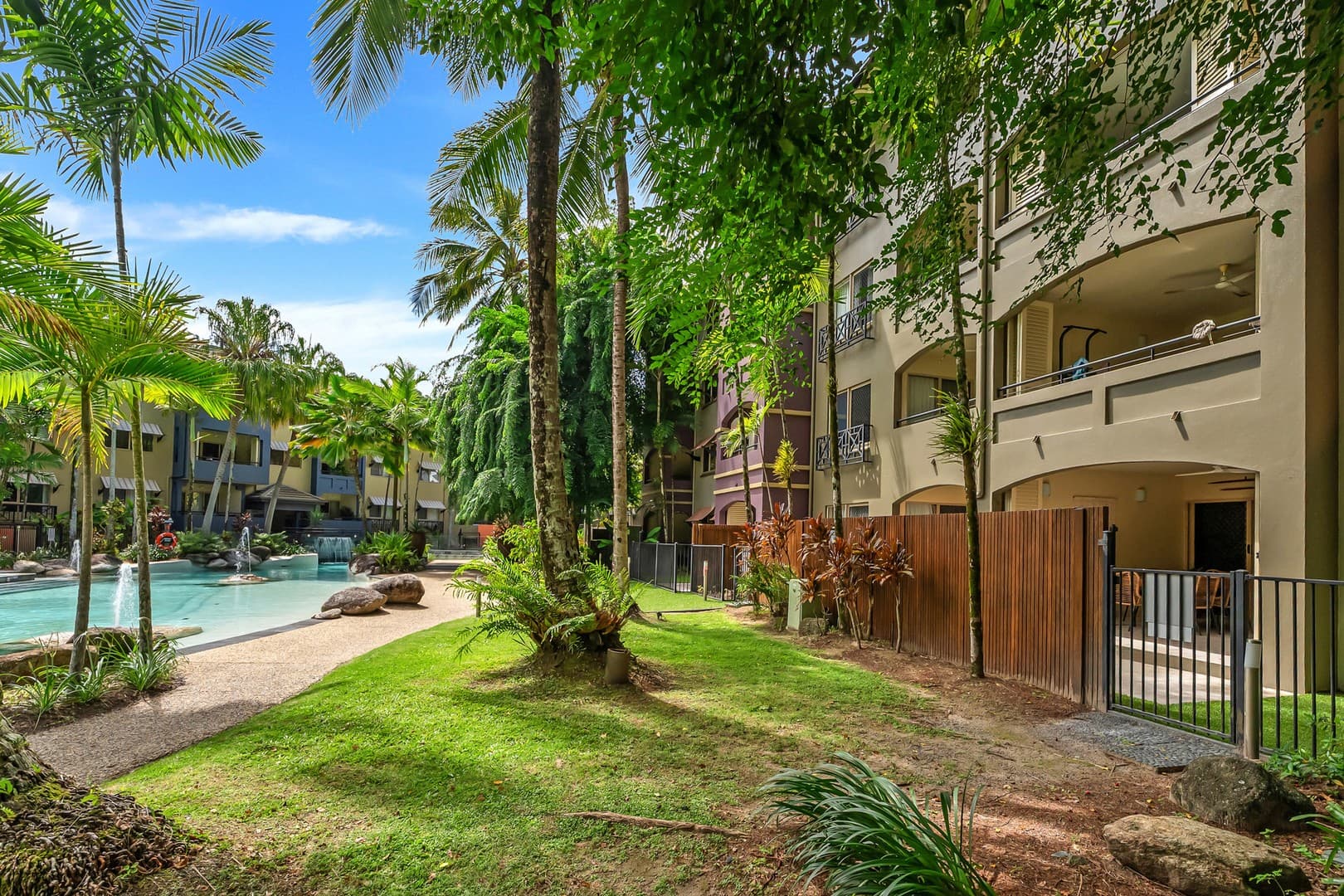 603/12-21 Gregory Street, Westcourt — photo 1 of 5