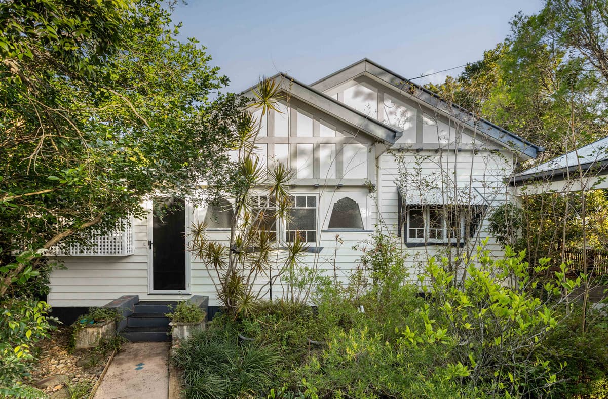 33 Wellington Street, Virginia - Image 1