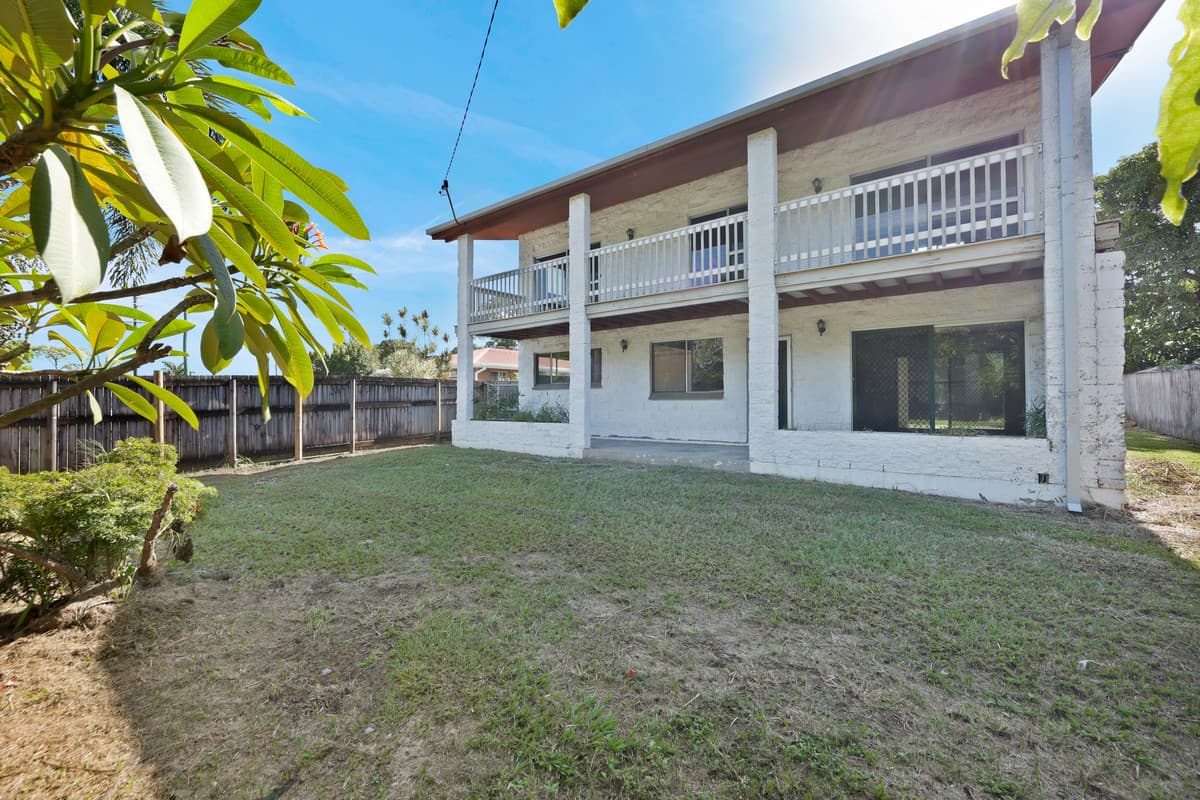 84 Beaconsfield Road, Beaconsfield — photo 1 of 5