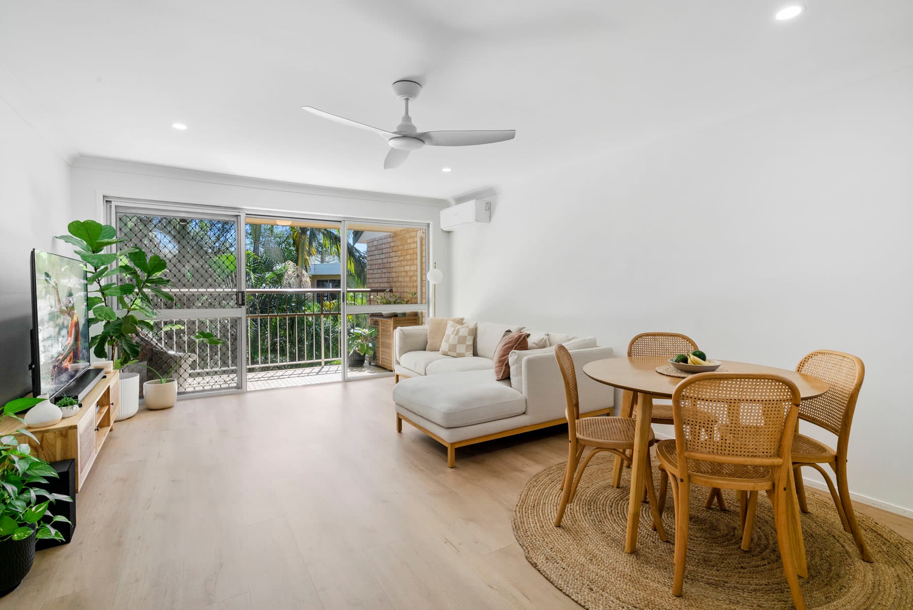 12/9 Twenty Eighth Avenue, Palm Beach - Image 1