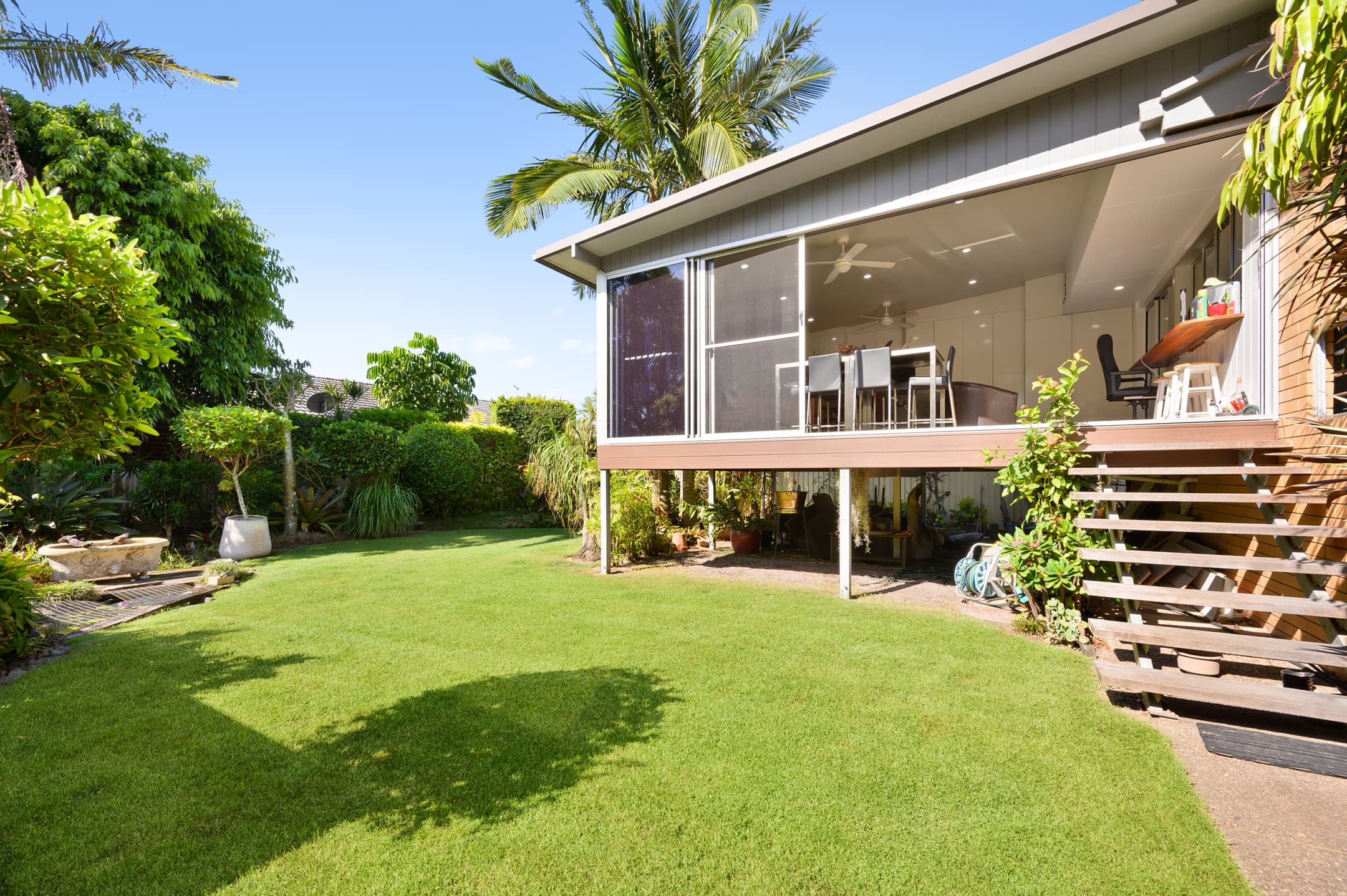 95 Poinsettia Avenue, Hollywell — photo 1 of 5