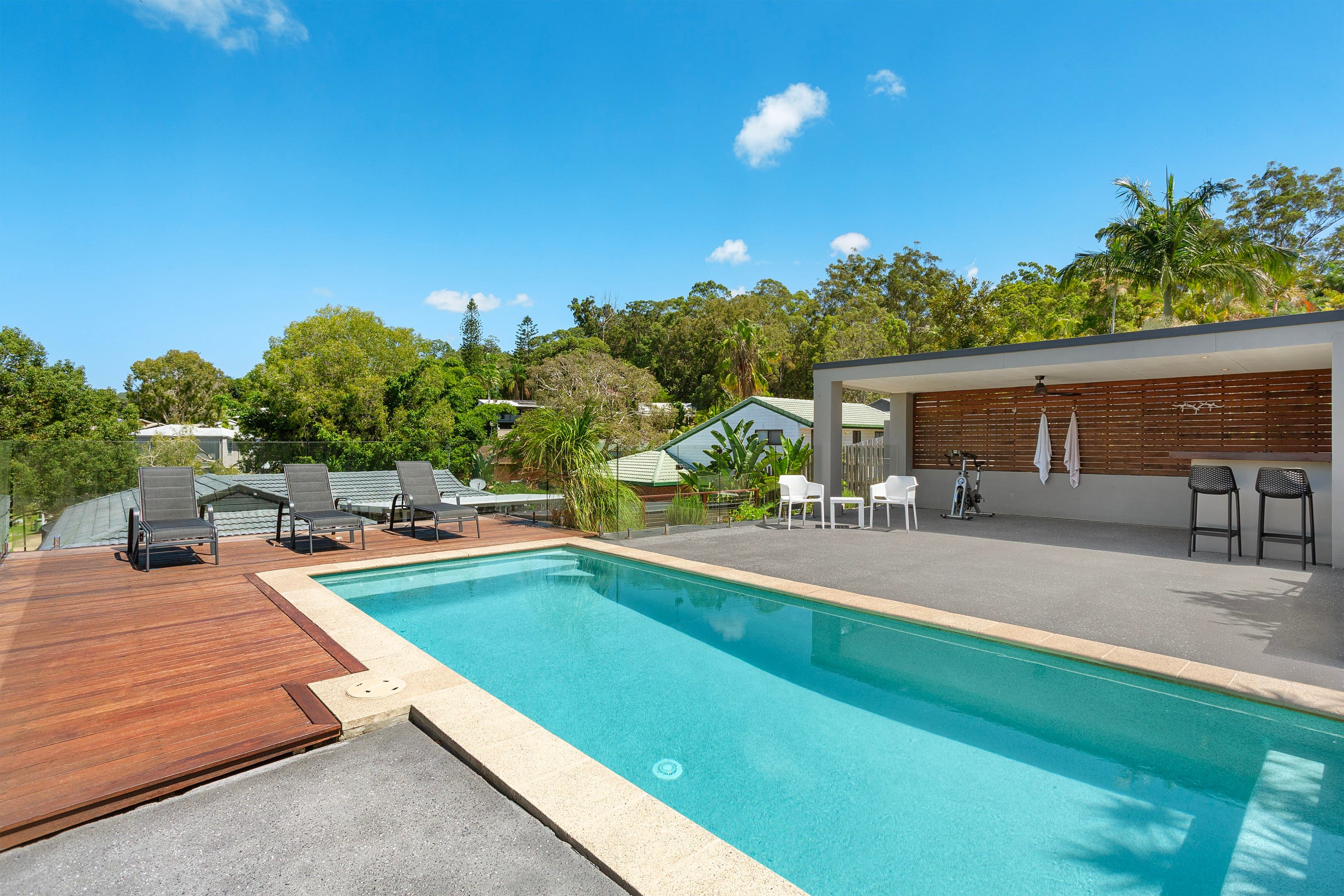 9 Billabong Court, Currumbin Waters — photo 1 of 5