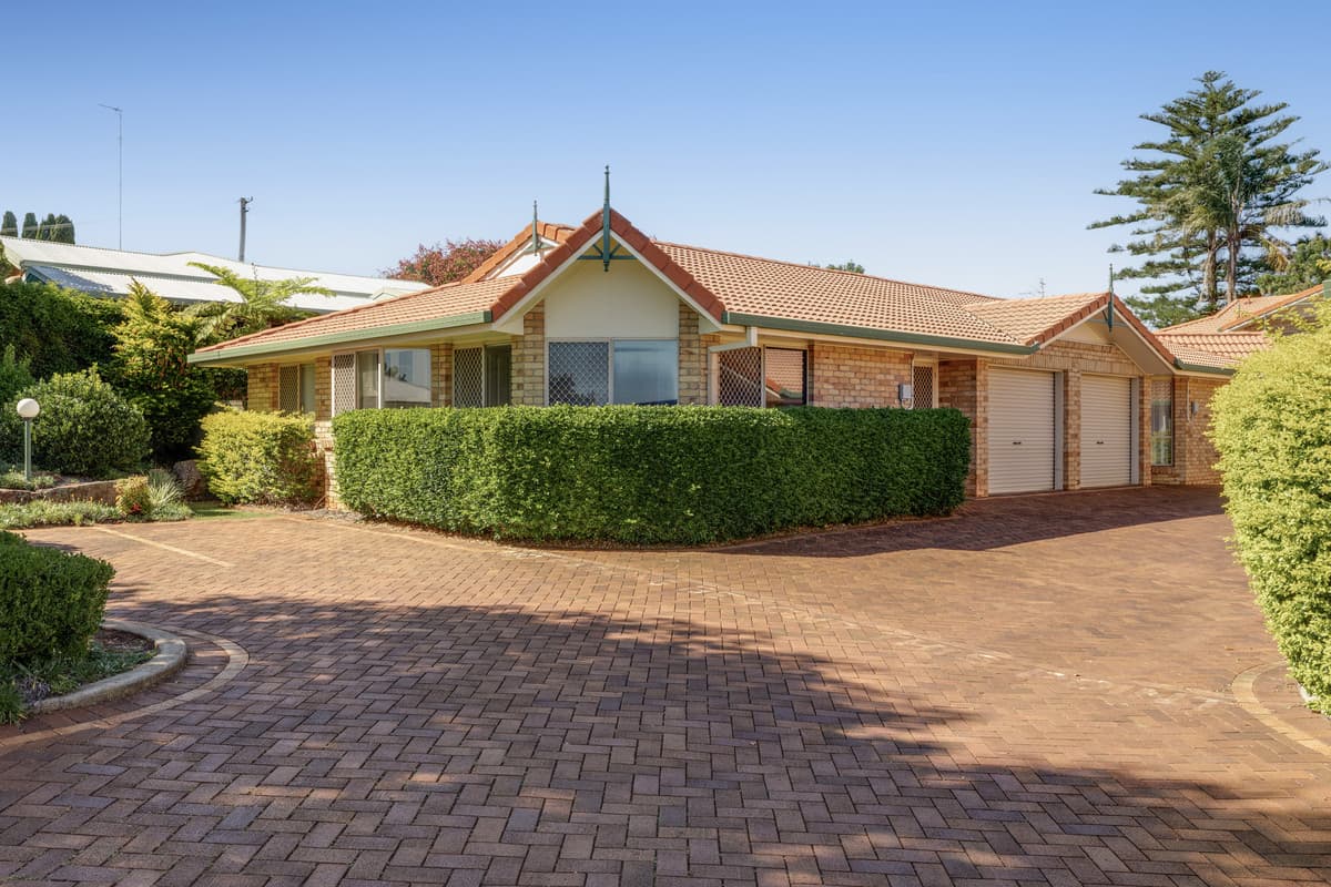 9/6 Ocean Street, Rangeville - Image 1