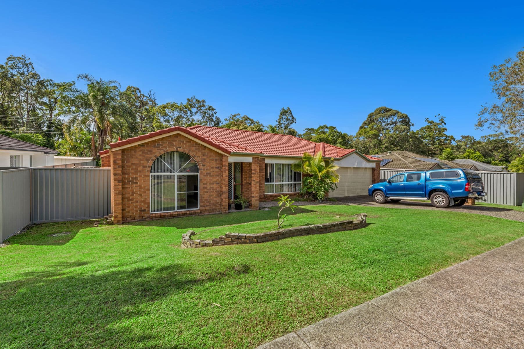 22 Davis Cup Court, Oxenford — photo 1 of 5