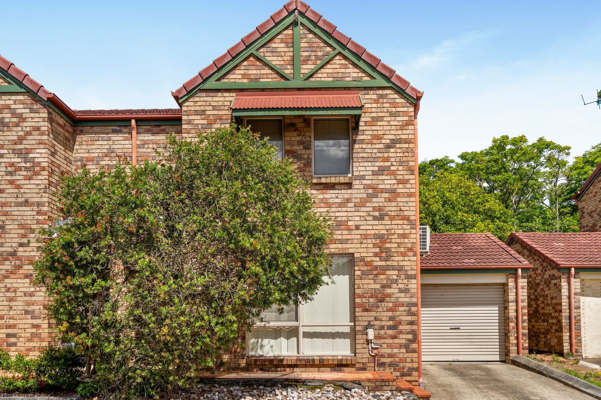 3/41 Bleasby Road, Eight Mile Plains — photo 1 of 5