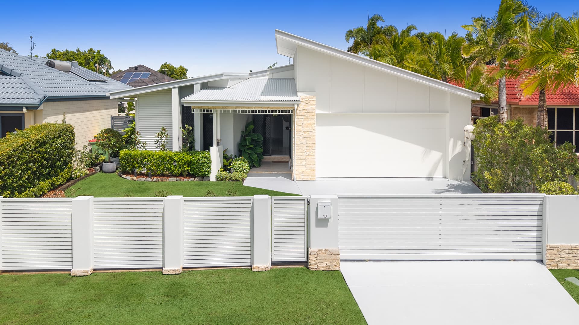 10 Lander Street, Pelican Waters - Image 1