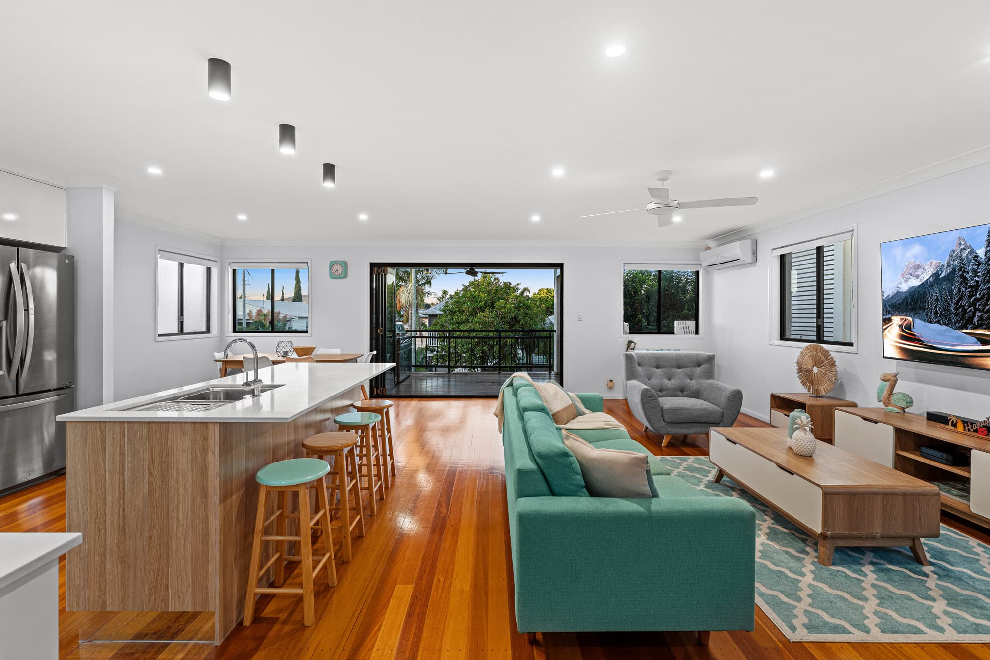 78 Boswell Terrace, Manly — photo 1 of 5
