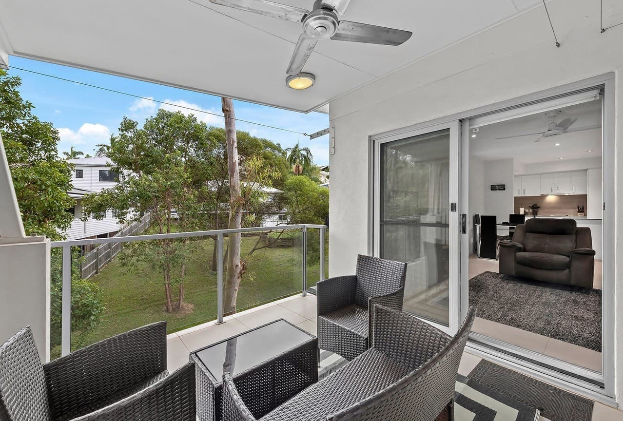 8/2 Little Bennett Street, Norman Park — photo 1 of 5
