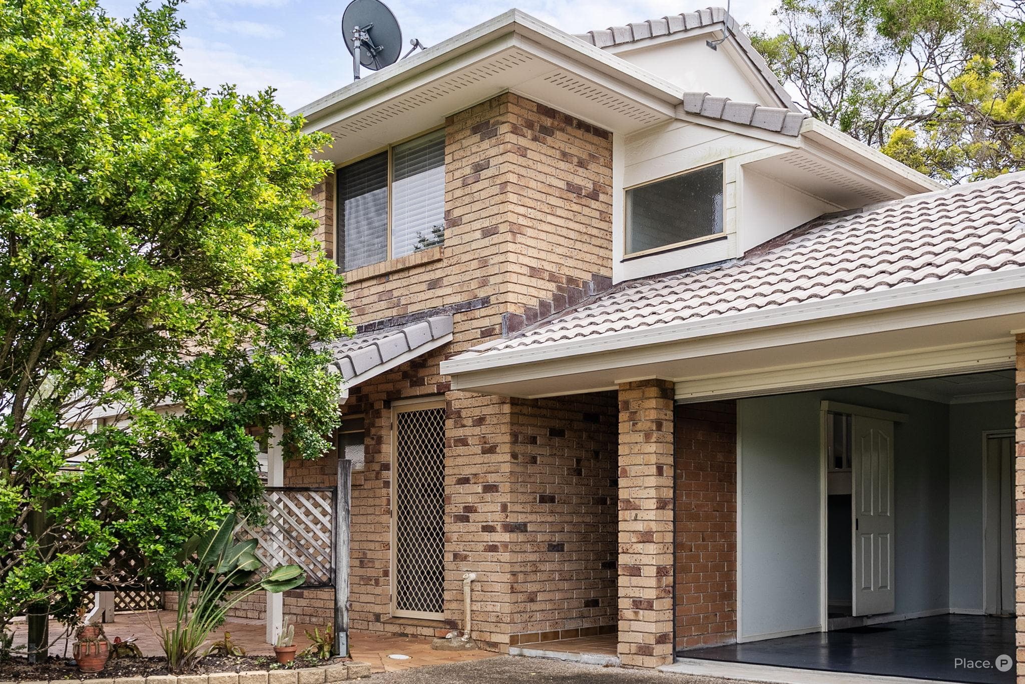 8/508 Pine Ridge Road, Coombabah — photo 1 of 5