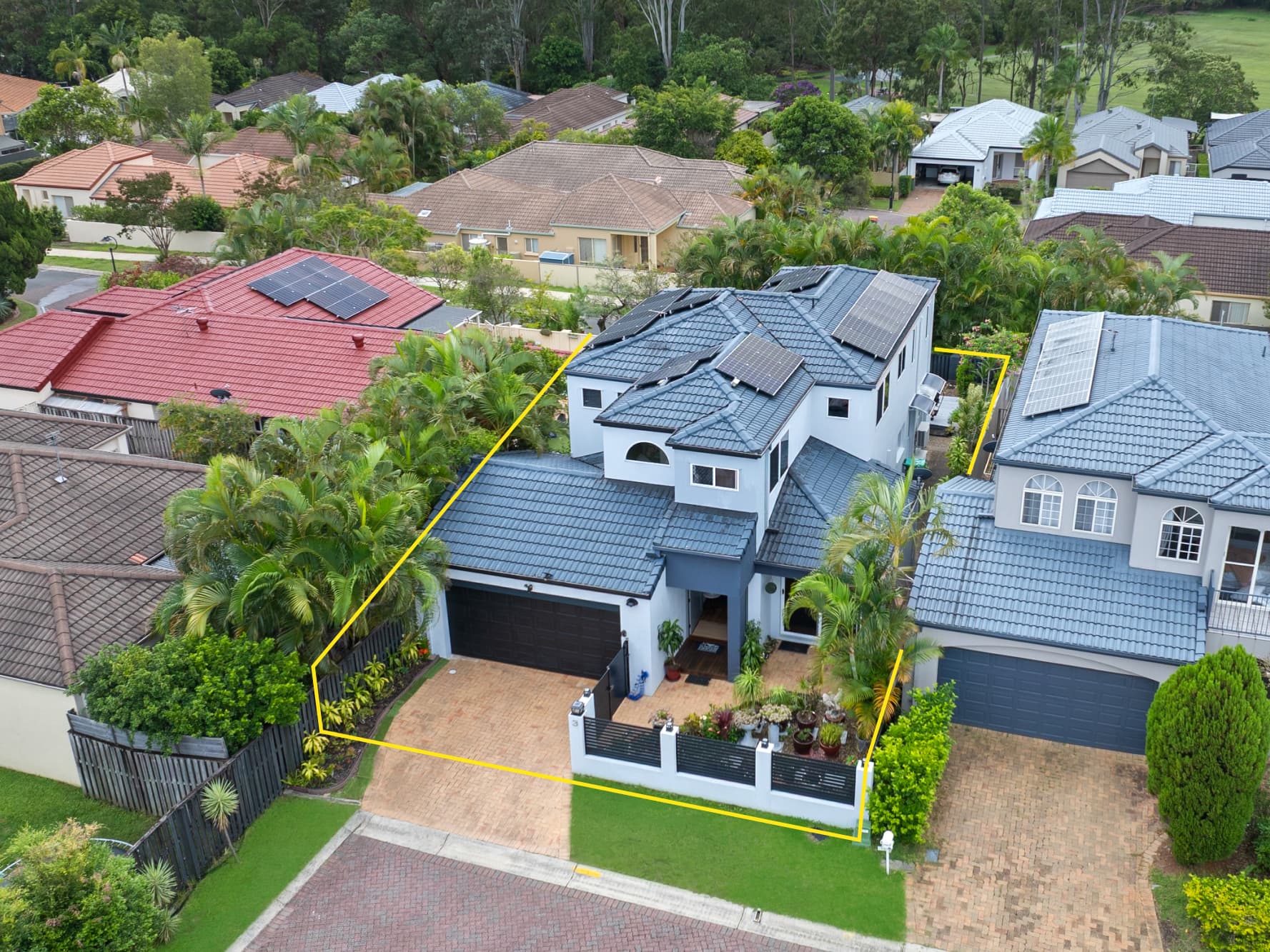 3 Millswood Court, Robina, Robina — photo 1 of 5
