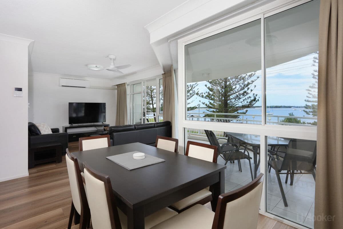 11/510 Marine Parade, Biggera Waters - Image 1