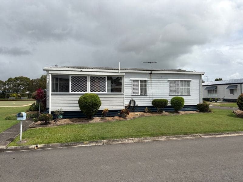 29/14 Ibis Boulevard, Eli Waters — photo 1 of 5