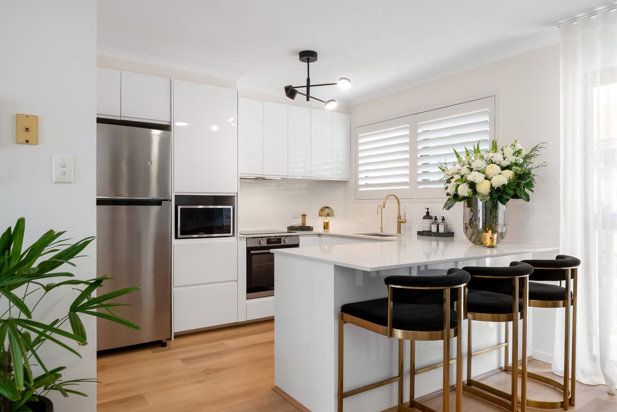 4/91 Kitchener Street, Coorparoo - Image 1