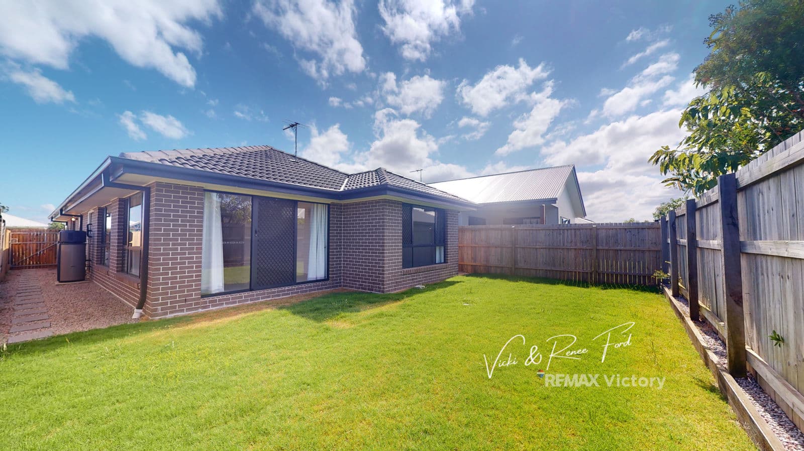 21 Orchard Street, Caboolture South — photo 1 of 5