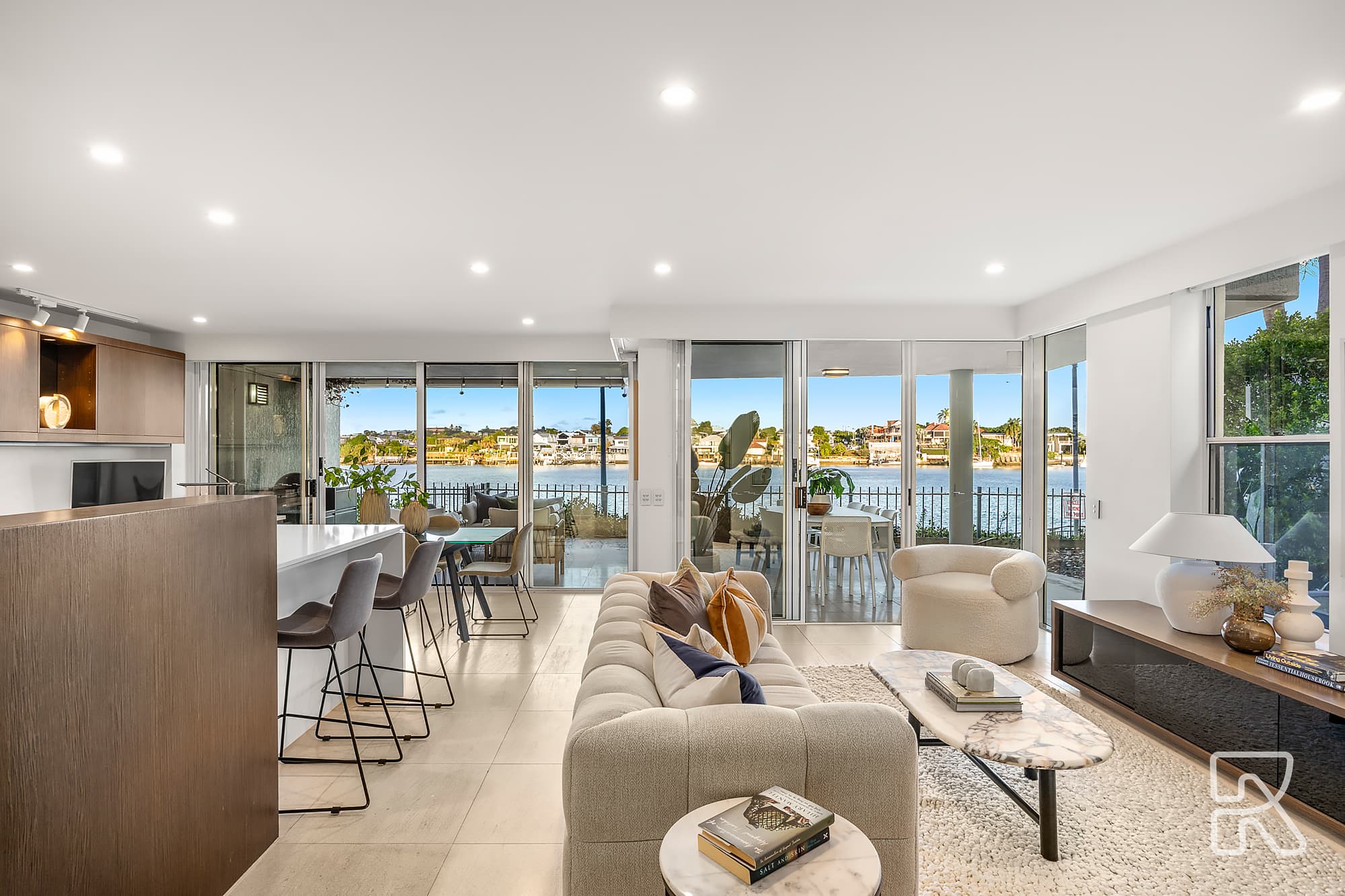 12/135 Macquarie Street, Teneriffe - Image 1