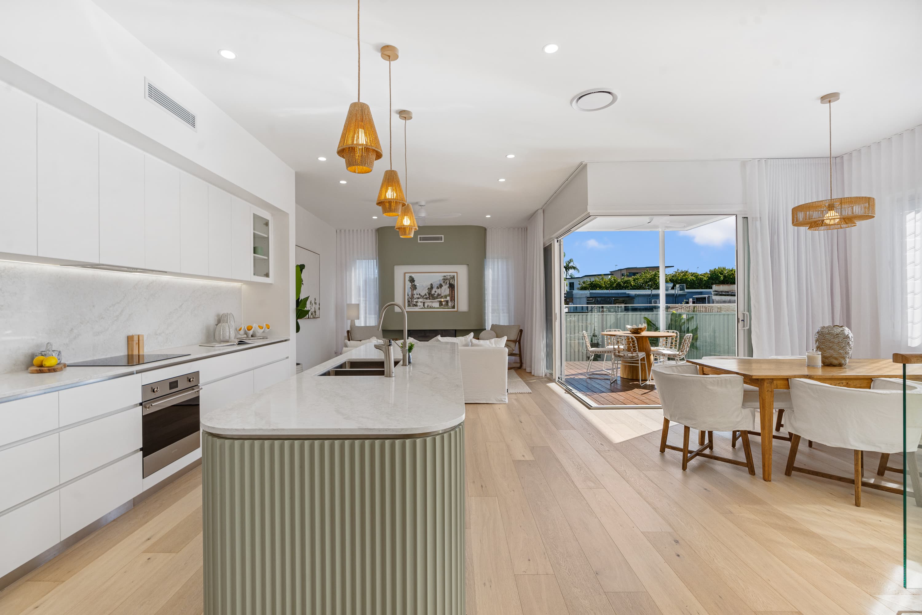 4 Philippine Lane, Palm Beach — photo 1 of 5