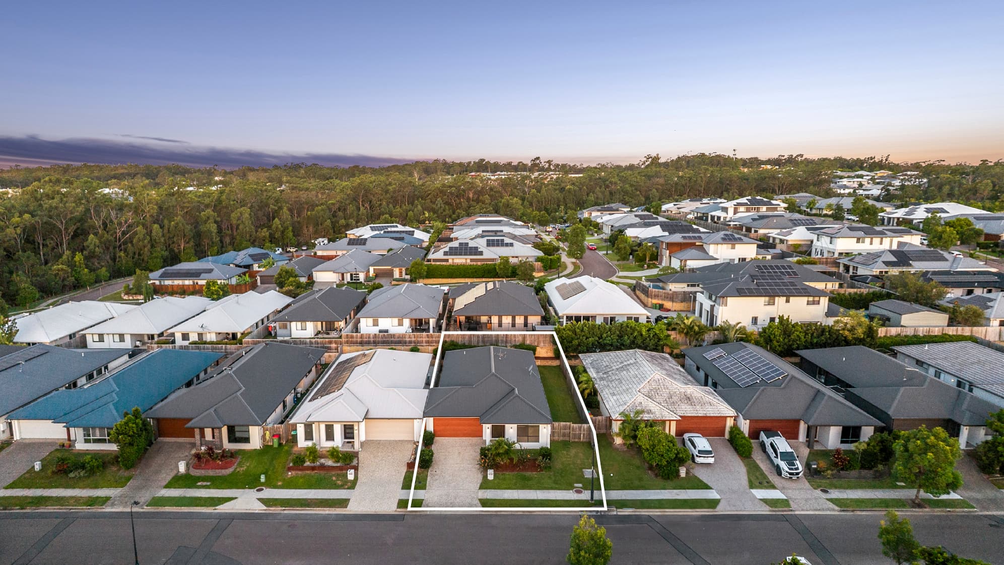 27 Girtin Circuit, Pimpama - Image 1