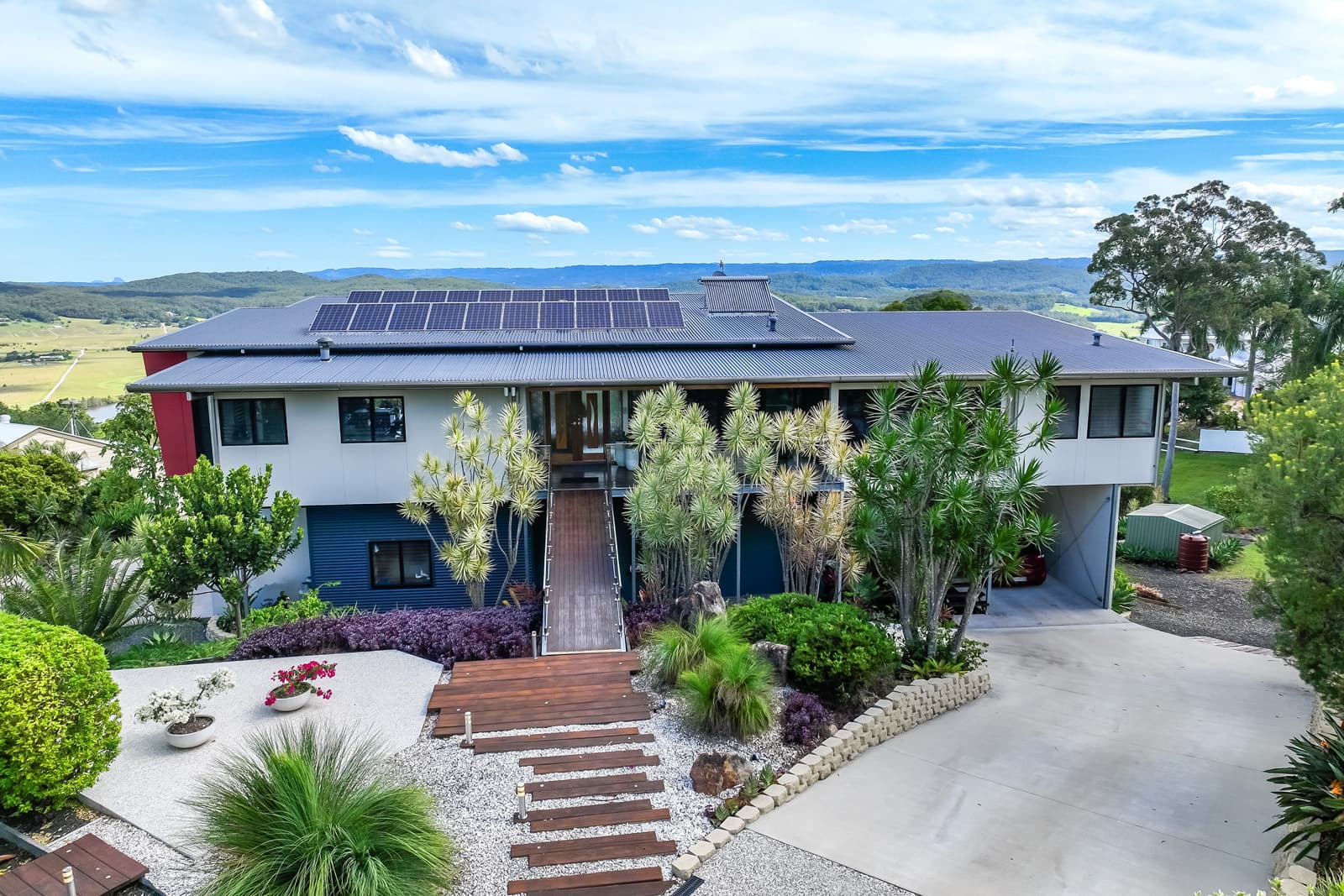 164 Ocean Vista Drive, Maroochy River — photo 1 of 5