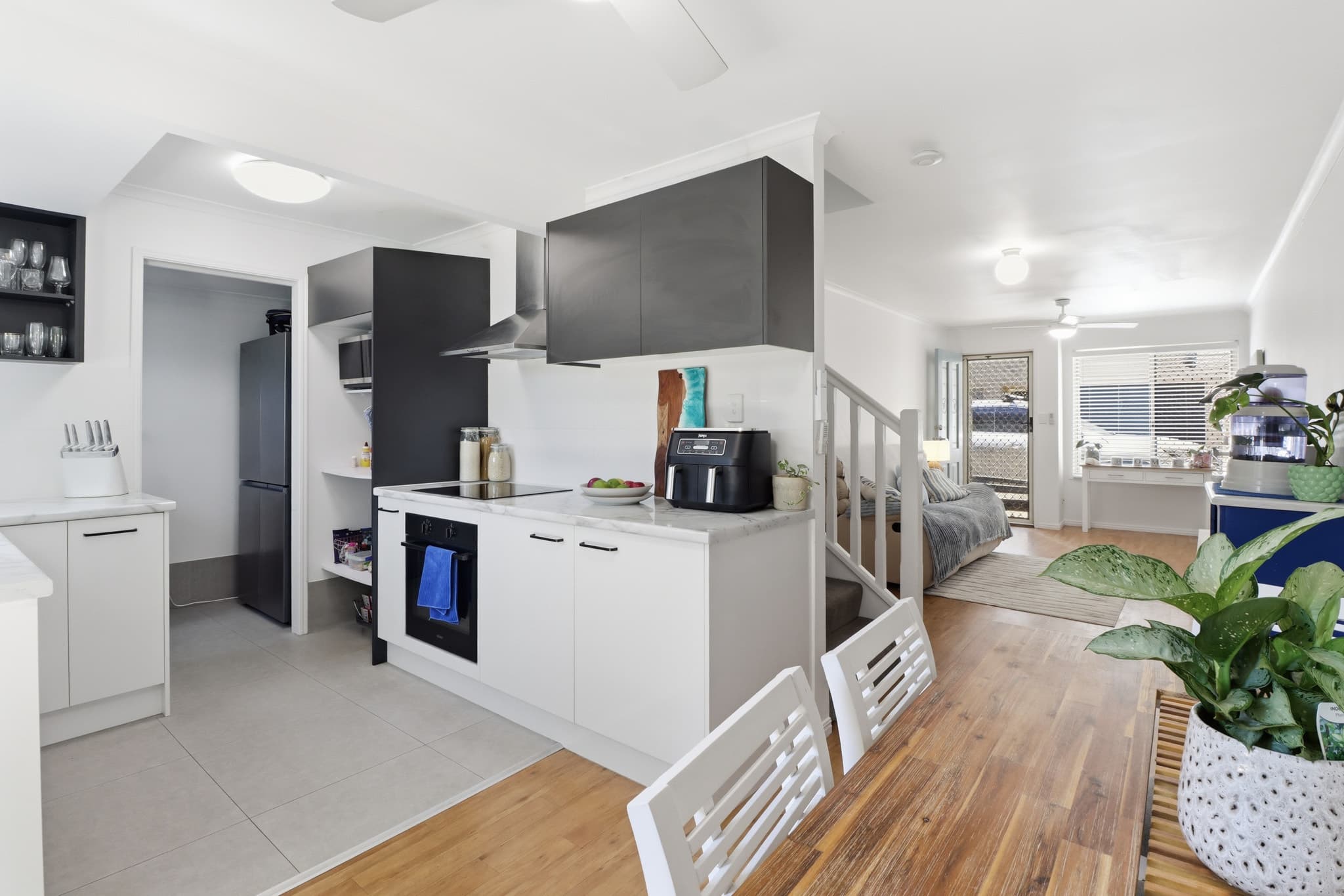 Unit 2/7 Namba Street, Pacific Paradise — photo 1 of 5