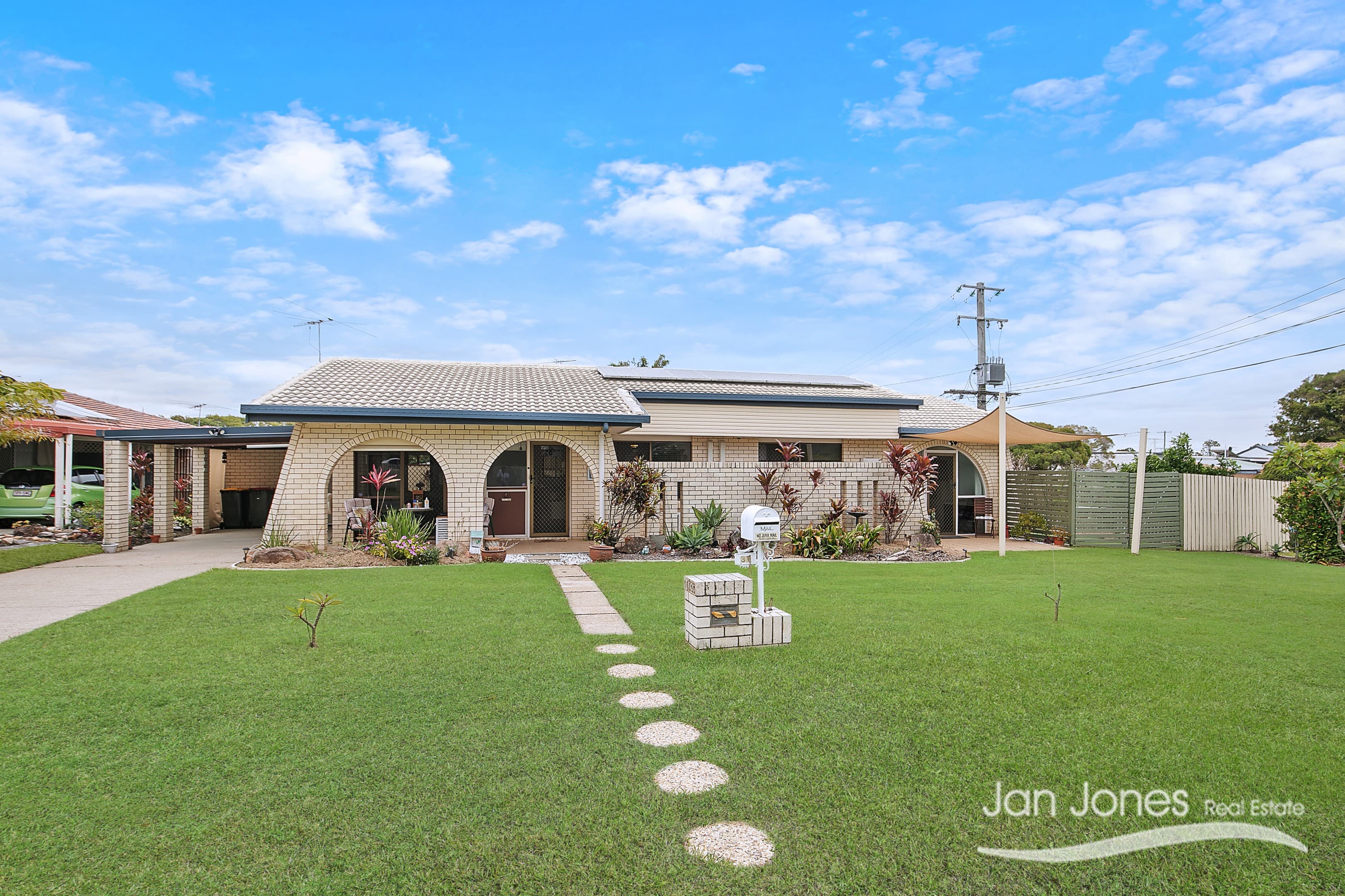 31 Stratford Street, Kippa-Ring - Image 1