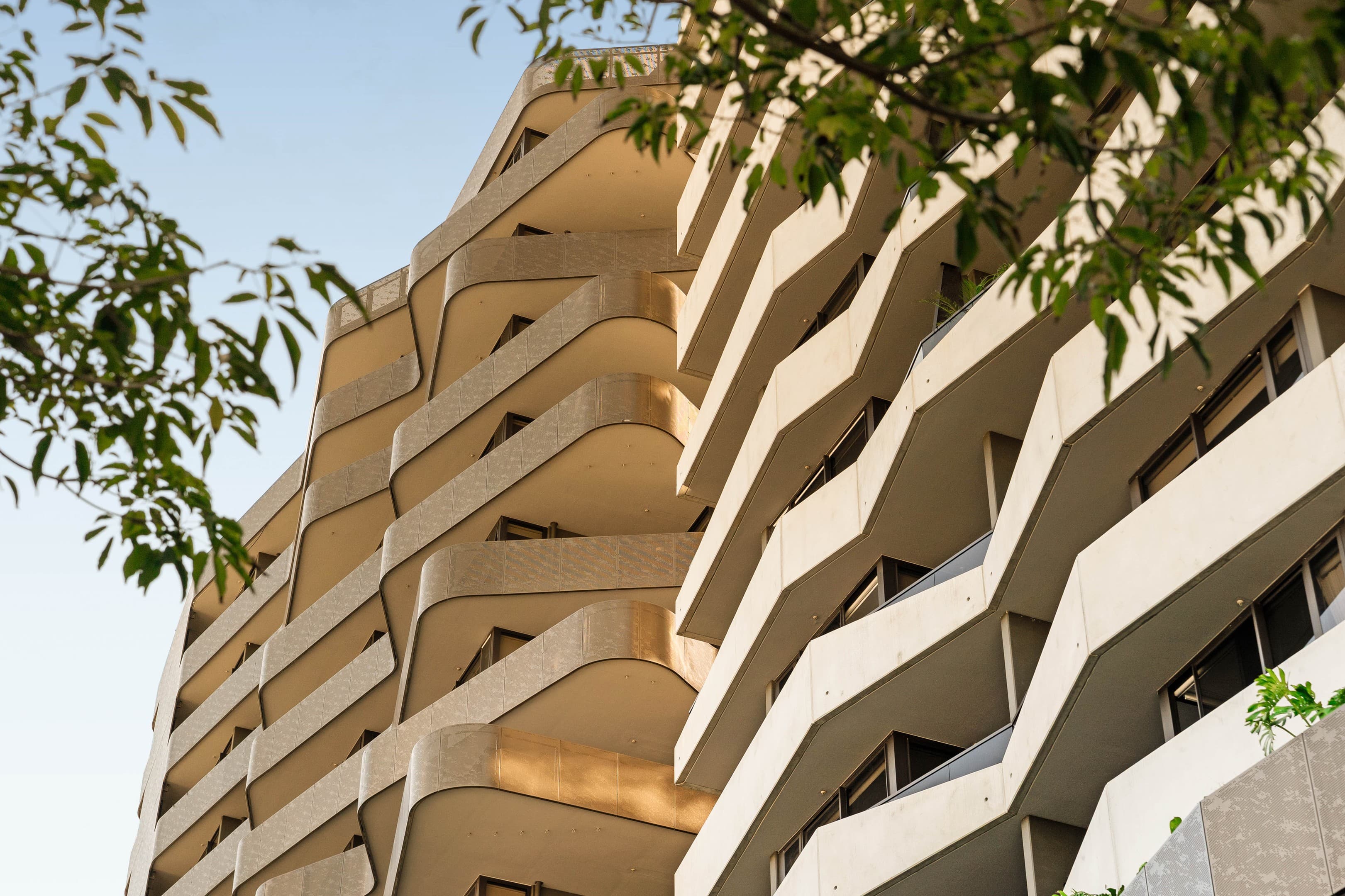 104/14 Ella Street, Newstead - Image 1