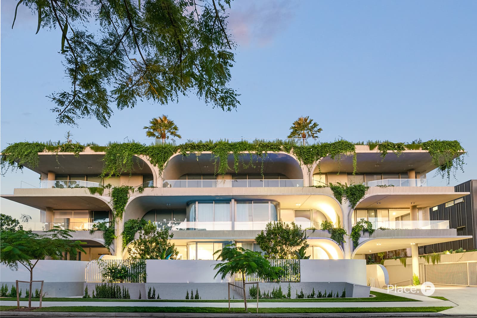 8/30 Love Street, Bulimba - Image 1