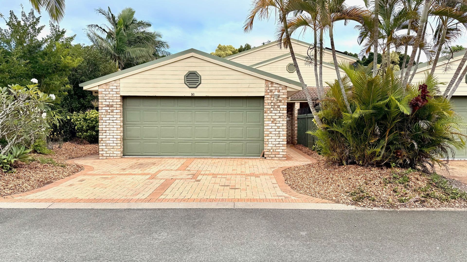 UNIT 20/4 Koala Town Road, Upper Coomera — photo 1 of 5