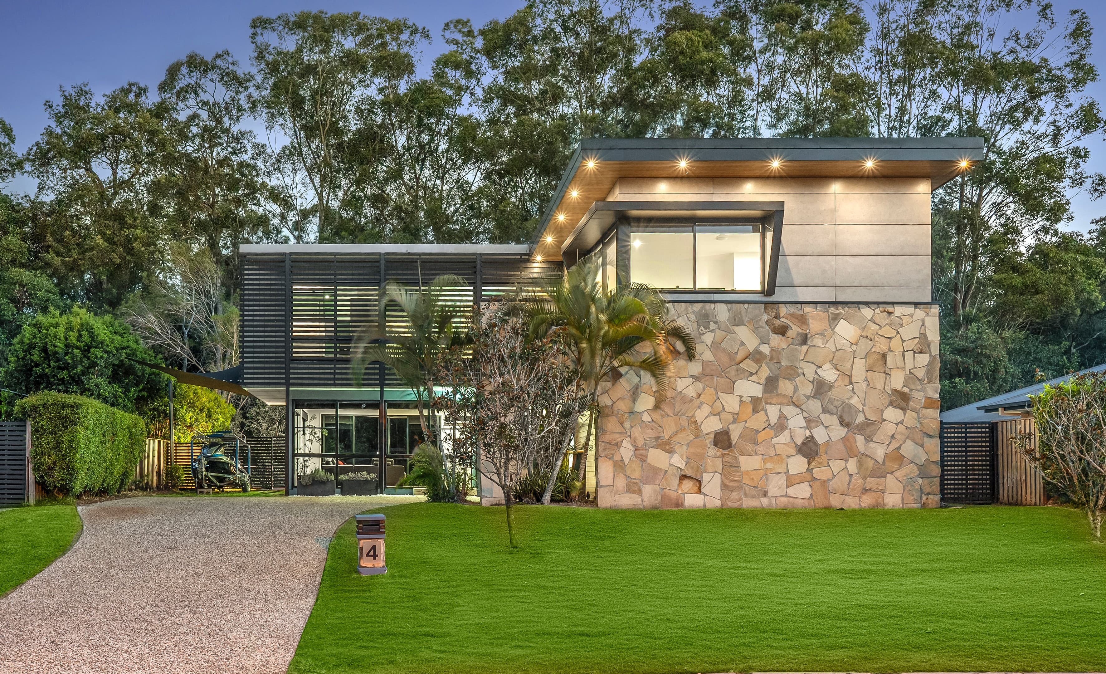 4 Observatory Drive, Reedy Creek - Image 1