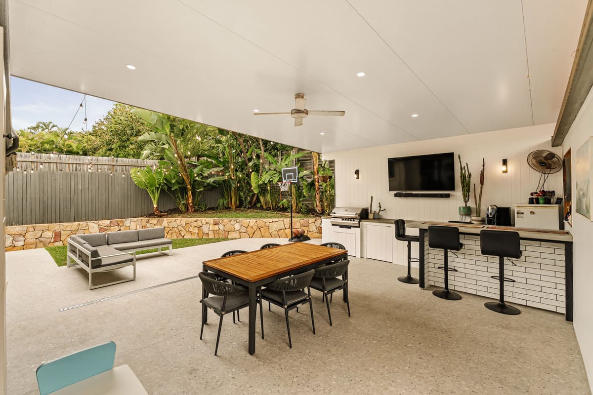 5 Hylacola Drive, Albany Creek - Image 1