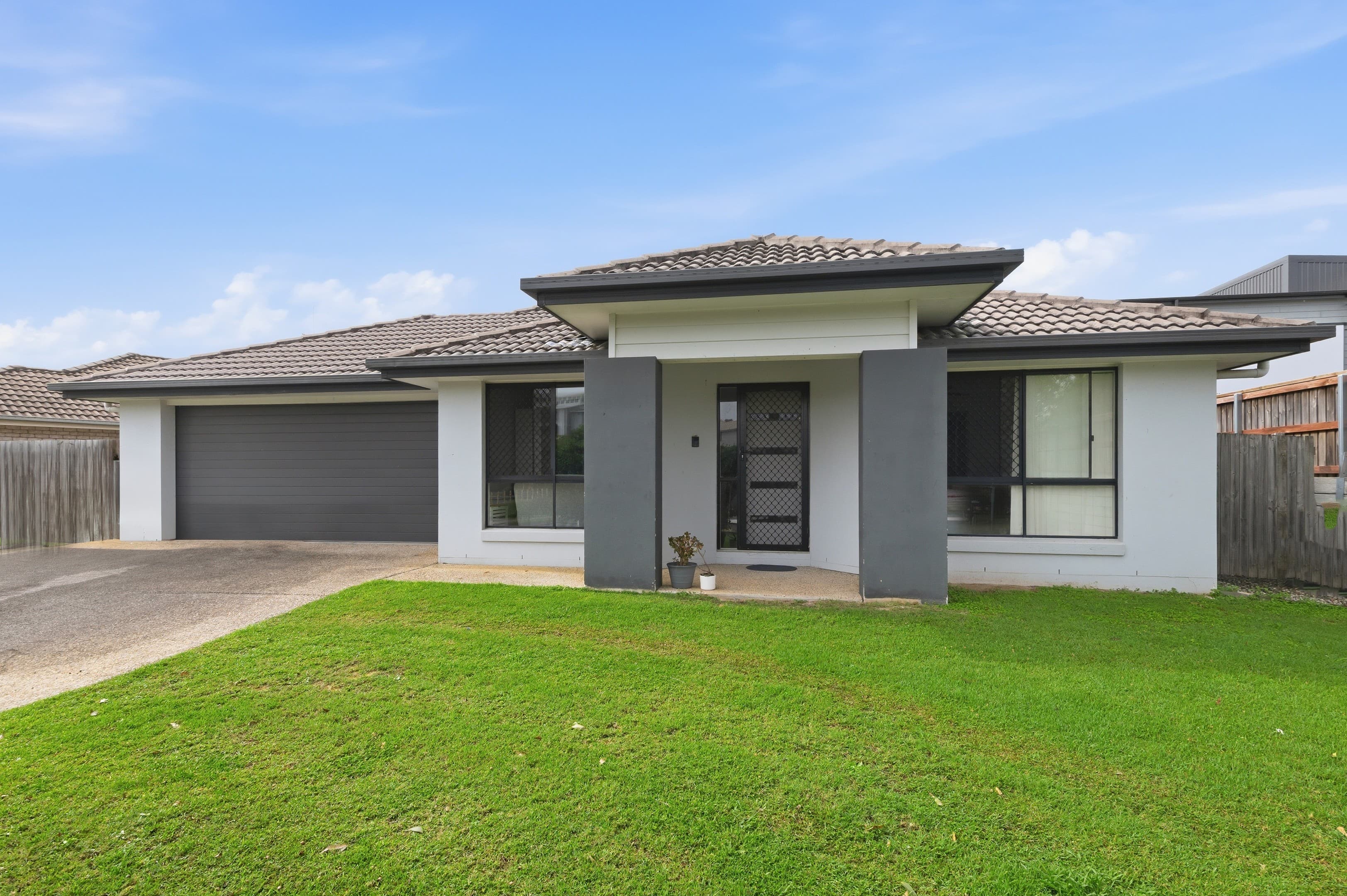 34 Tesch Road, Griffin — photo 1 of 5