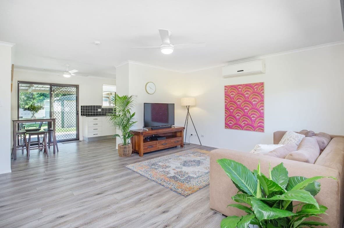 17 Guthrie Parade, Carrara - Image 1