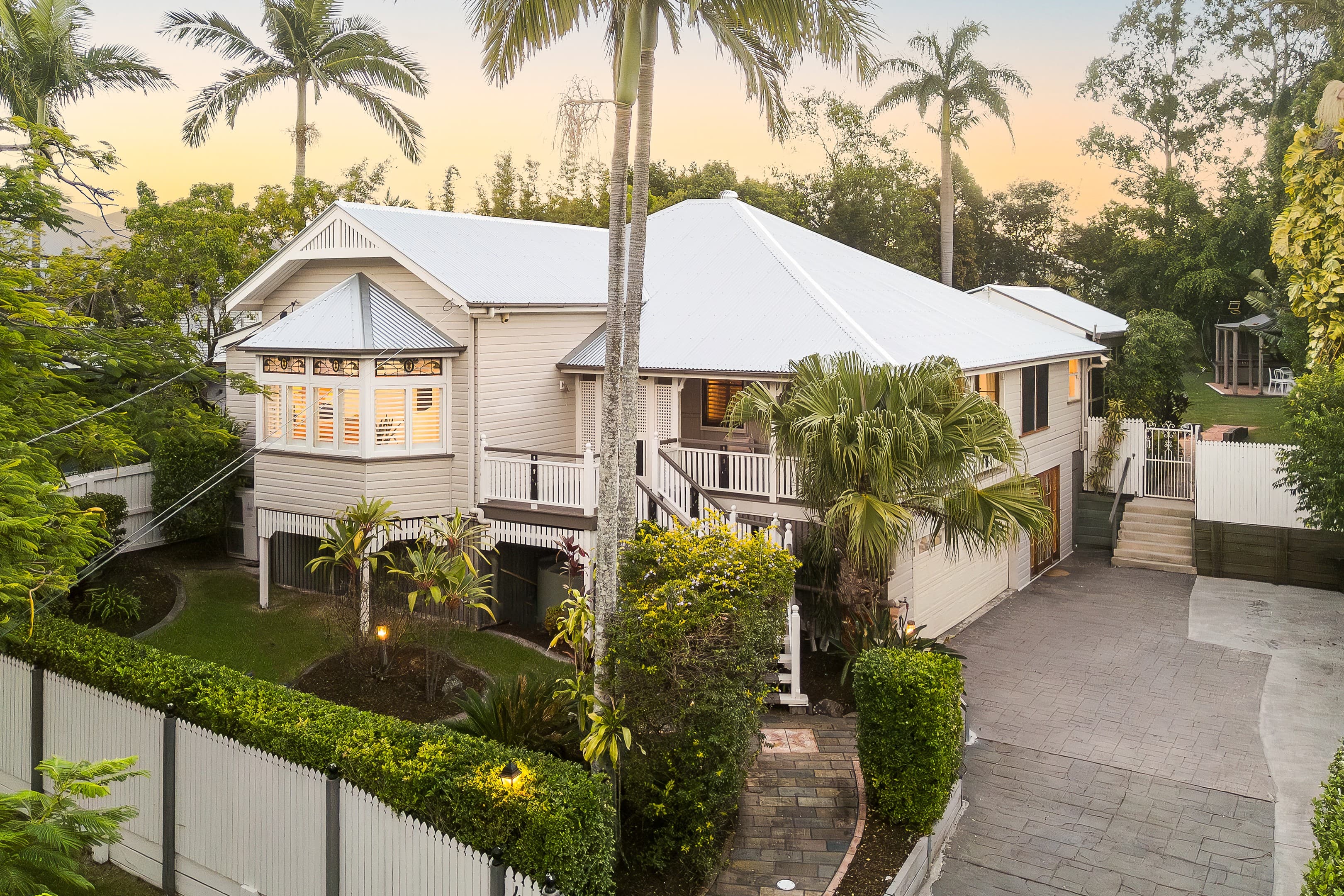 46 Duke Street, Bulimba — photo 1 of 5