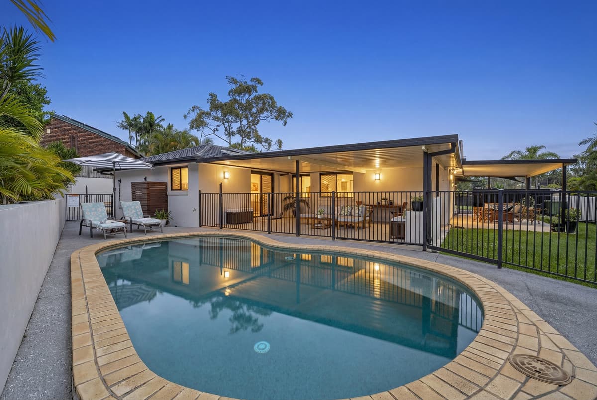 21 Binalong Drive, Ashmore - Image 1