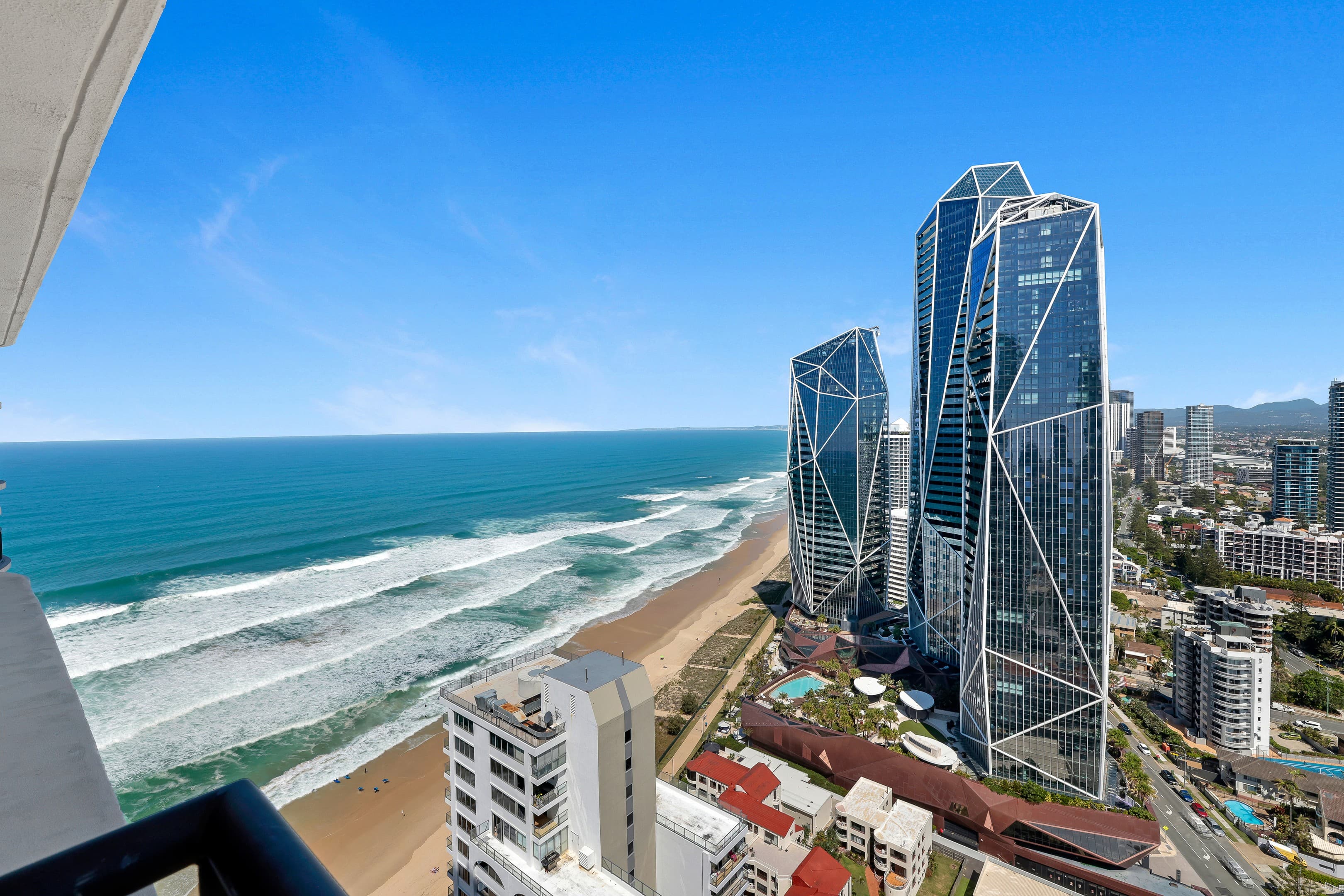 35F/4 Old Burleigh Road, Surfers Paradise — photo 1 of 5