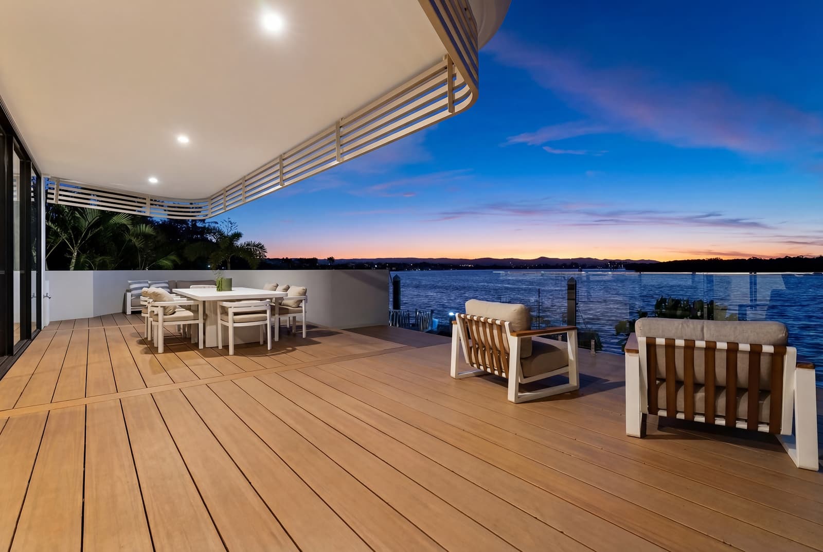 1/4 Paradise Parade, Paradise Point - Image 1