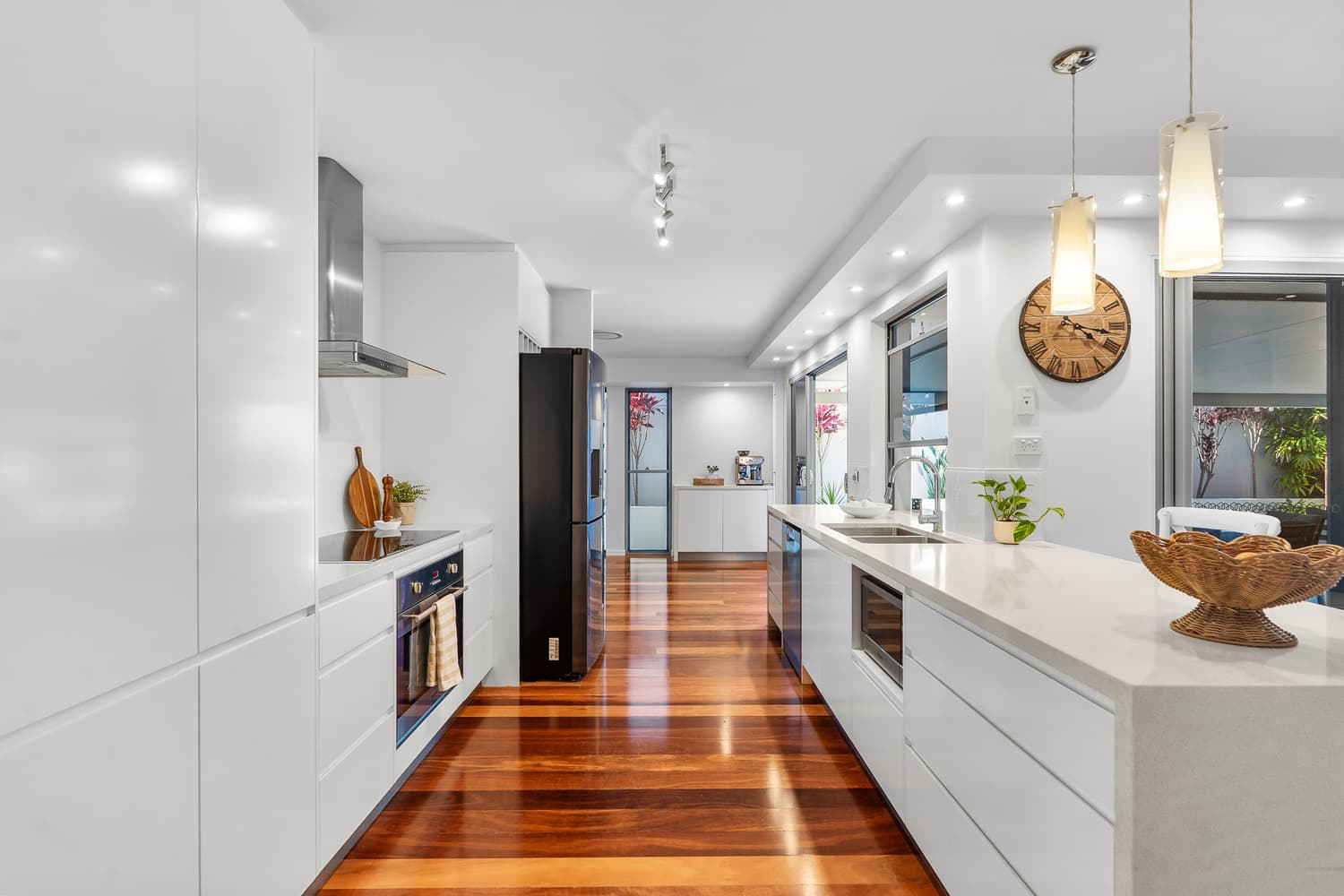 101 Parasol Street, Ashmore — photo 1 of 5