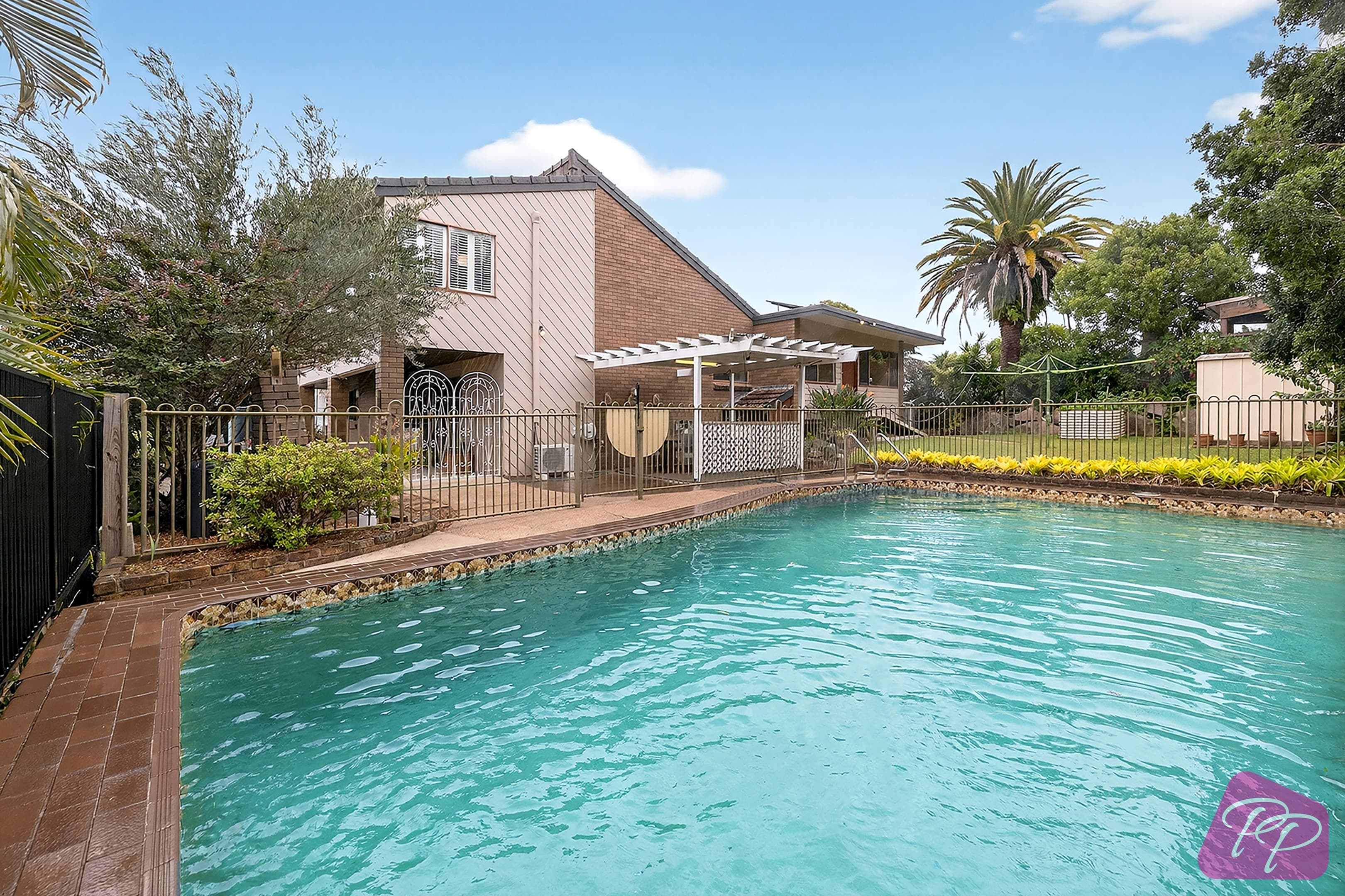 20 Cloghan Street, The Gap - Image 1