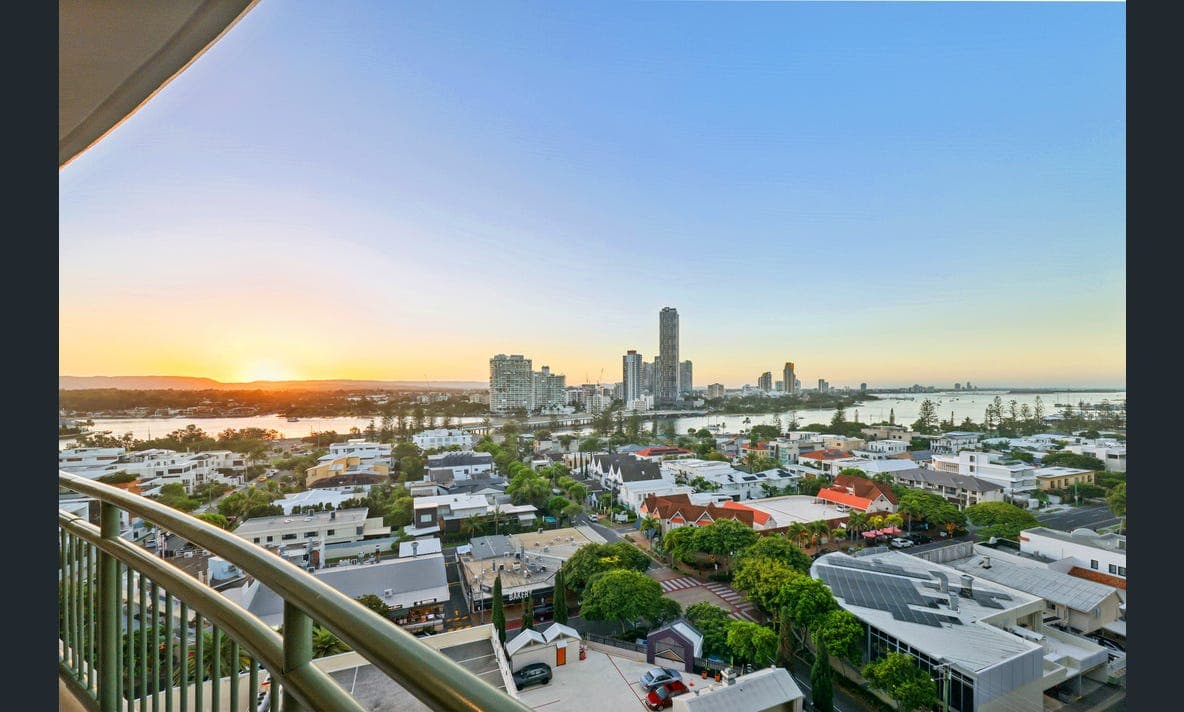 72/29 Woodroffe Avenue, Main Beach - Image 1