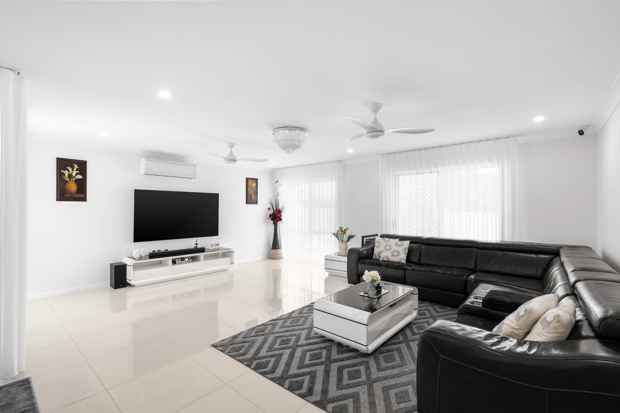 3 Farzana Place, Underwood - Image 1