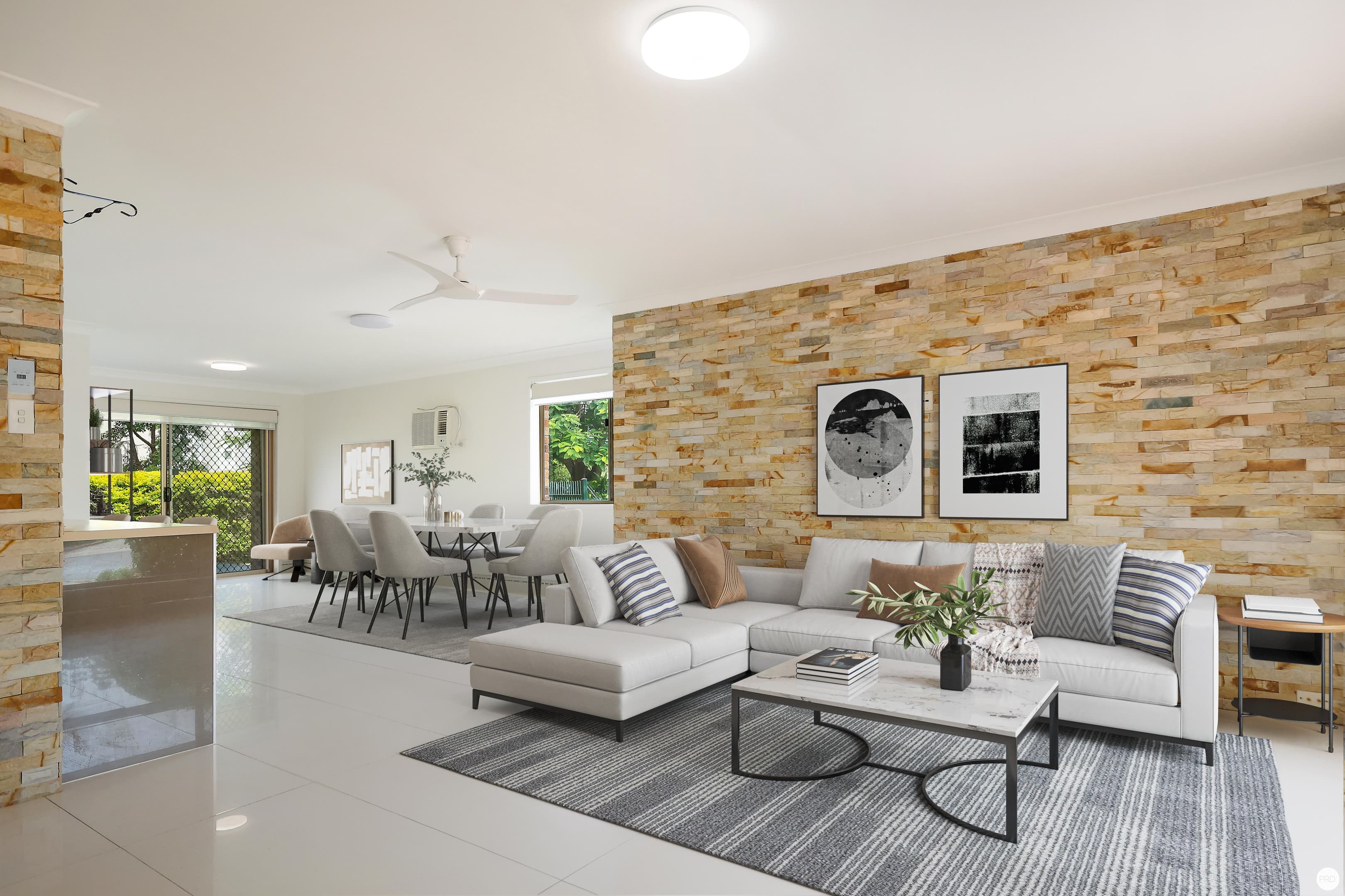 18/1 Doyalson Place, Helensvale — photo 1 of 5