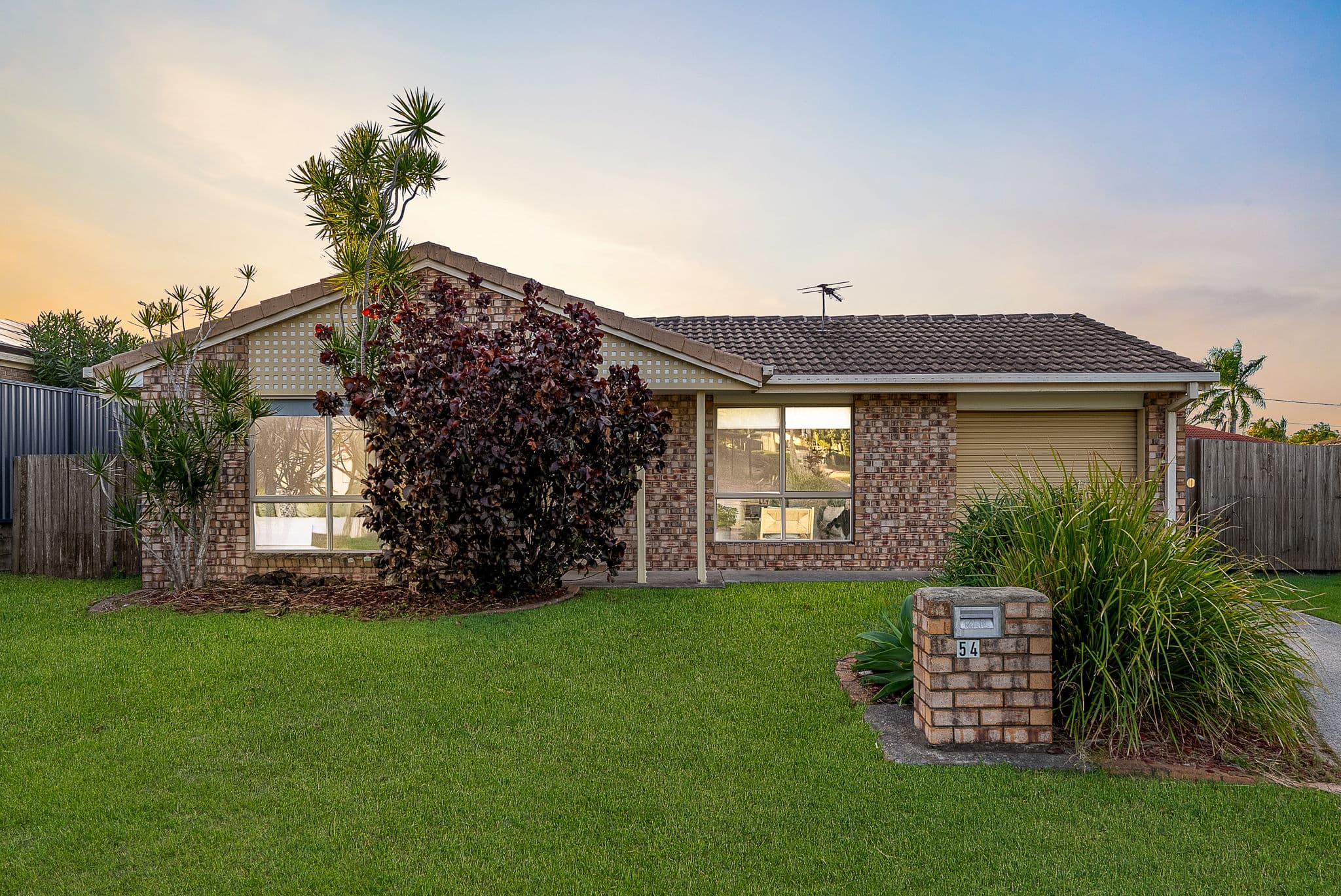 54 Cunningham Drive, Boronia Heights - Image 1