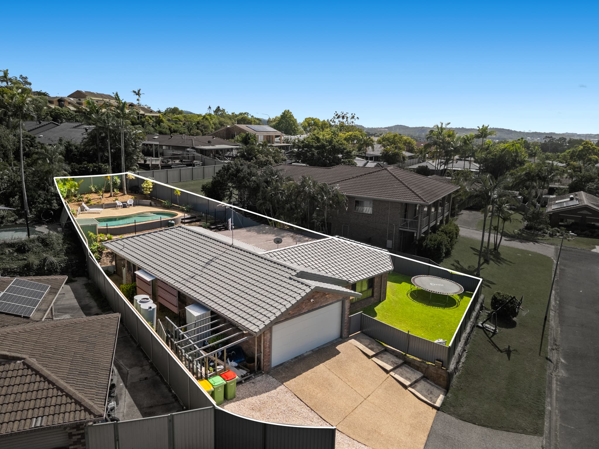 8 PERTH SQUARE, Highland Park - Image 1