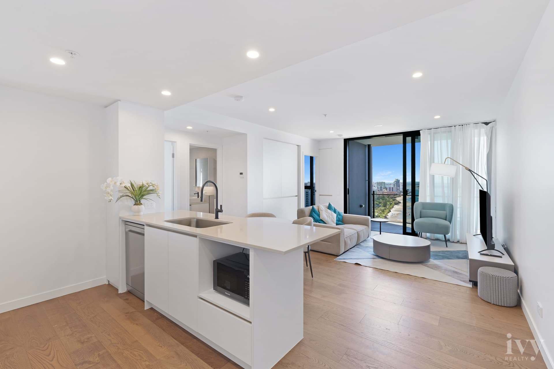 1162/7 Quarter Lane, Southport — photo 1 of 5