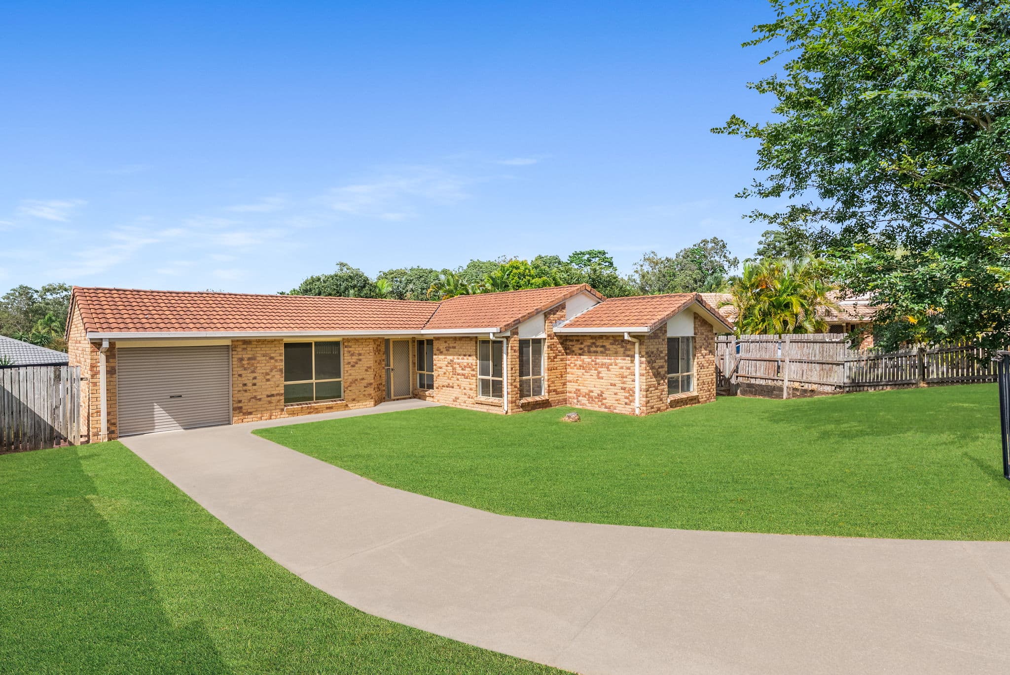 8 Mareeba Court, Boronia Heights - Image 1