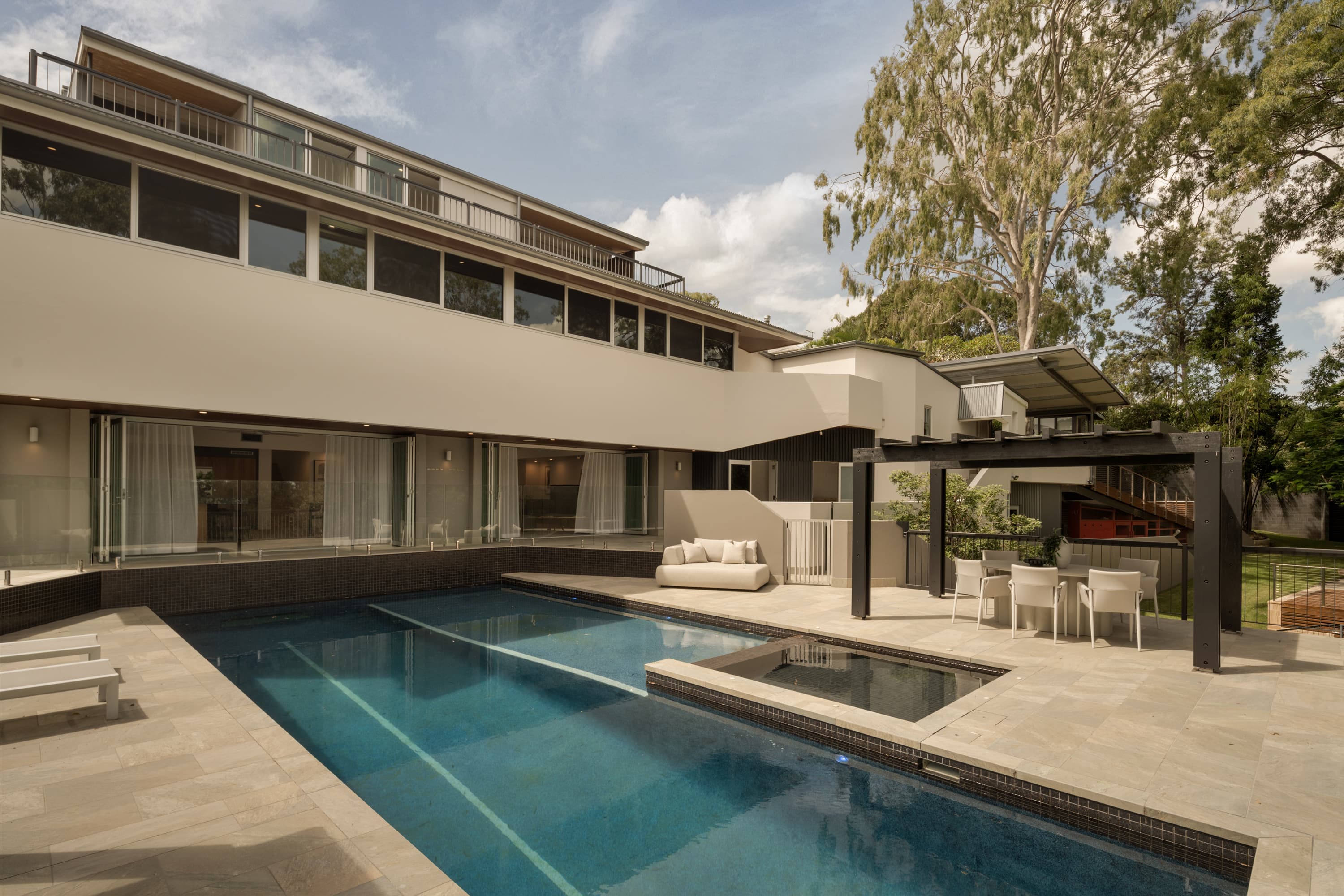 41 Grove Crescent, Toowong — photo 1 of 25