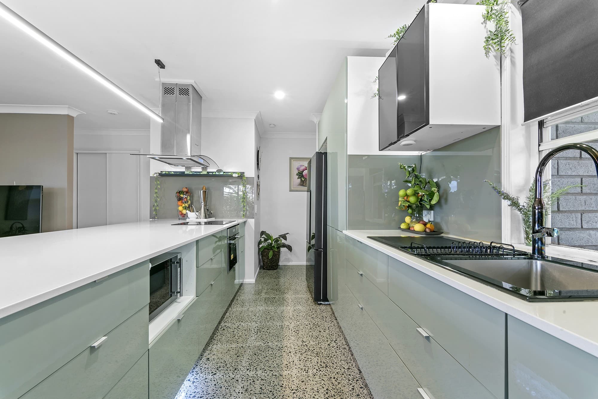 21 Crestridge Crescent, Oxenford — photo 1 of 5