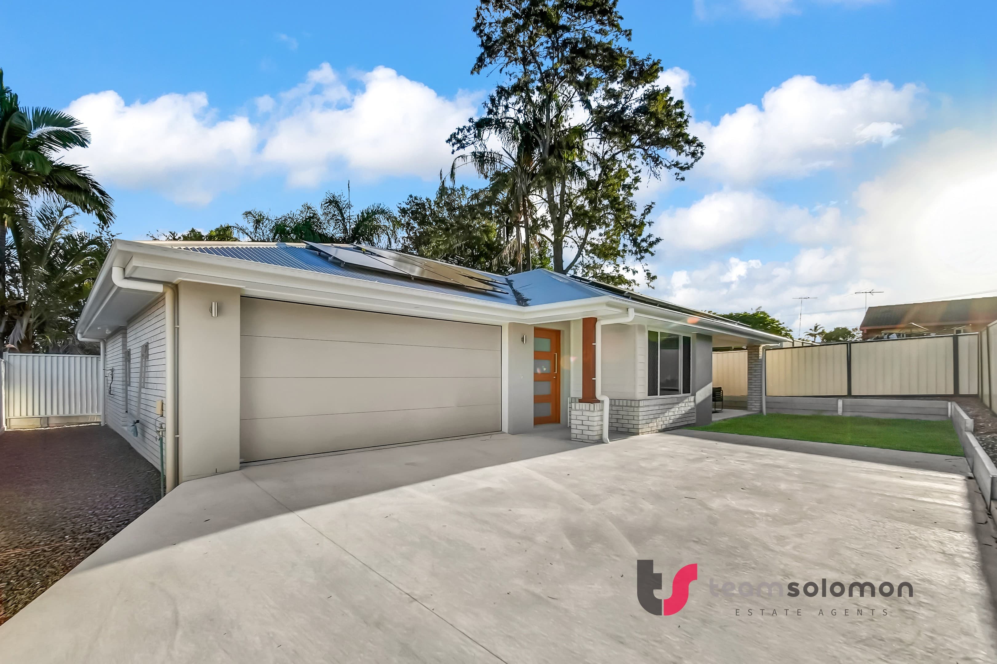 63a Parklands Drive, Boronia Heights — photo 1 of 5