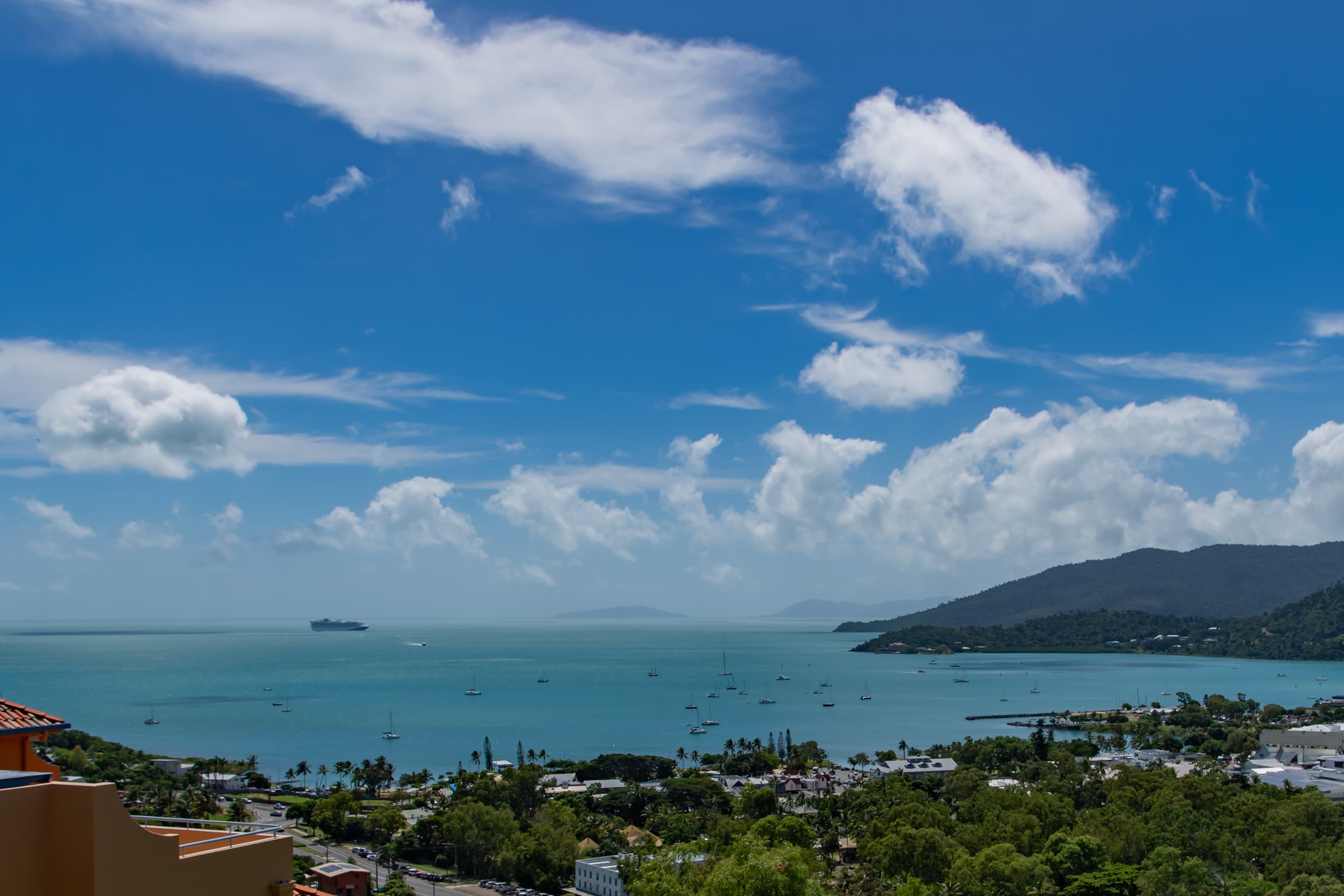 18/18 Seaview Drive, Airlie Beach — photo 1 of 5