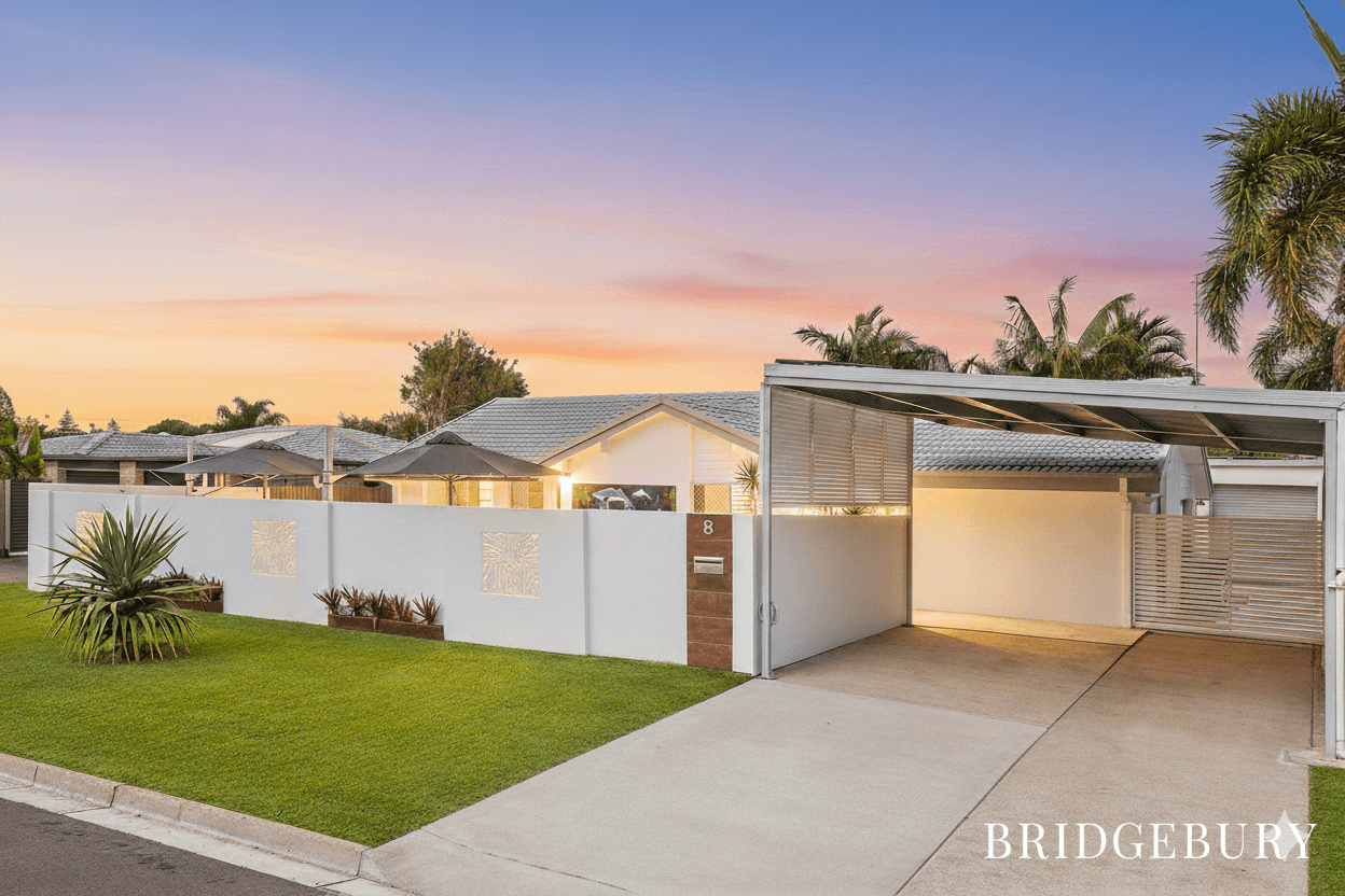 8 Slim Crescent, Golden Beach — photo 1 of 5