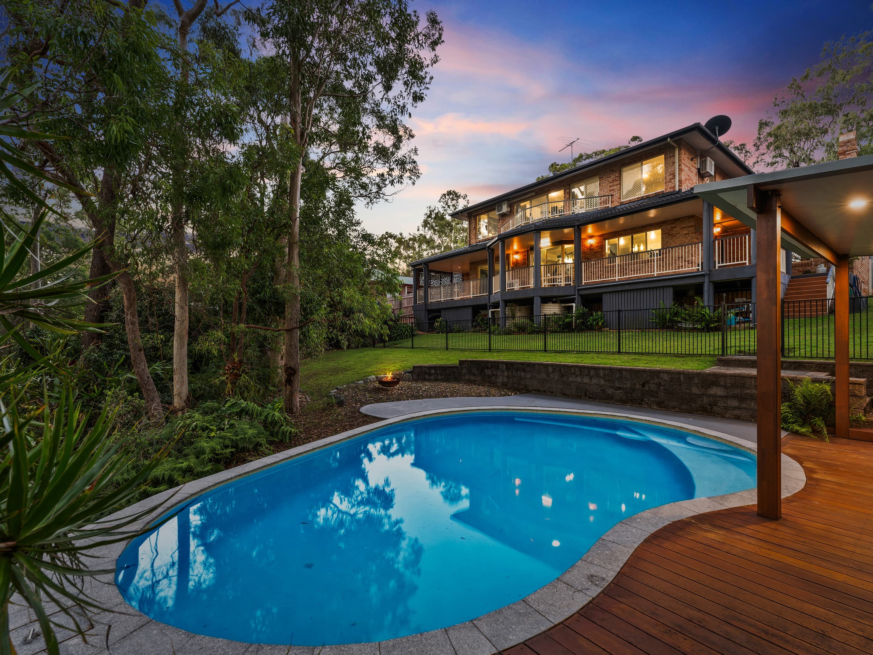 12-14 Leo Lindo Drive, Shailer Park - Image 1